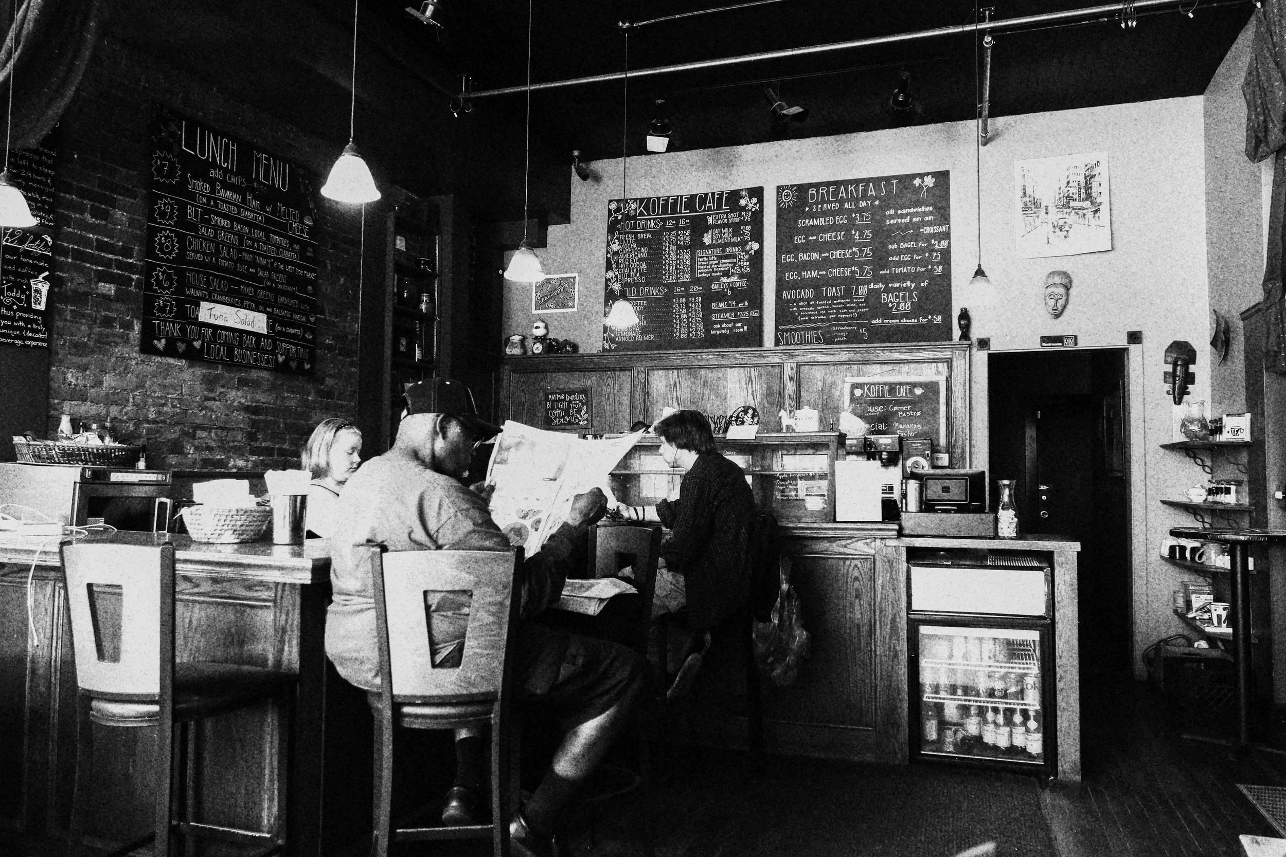Give me a grainy black and white image of ordinary life and I will swoon every single time. ❤️

It&rsquo;s where my love affair of the still image all began.