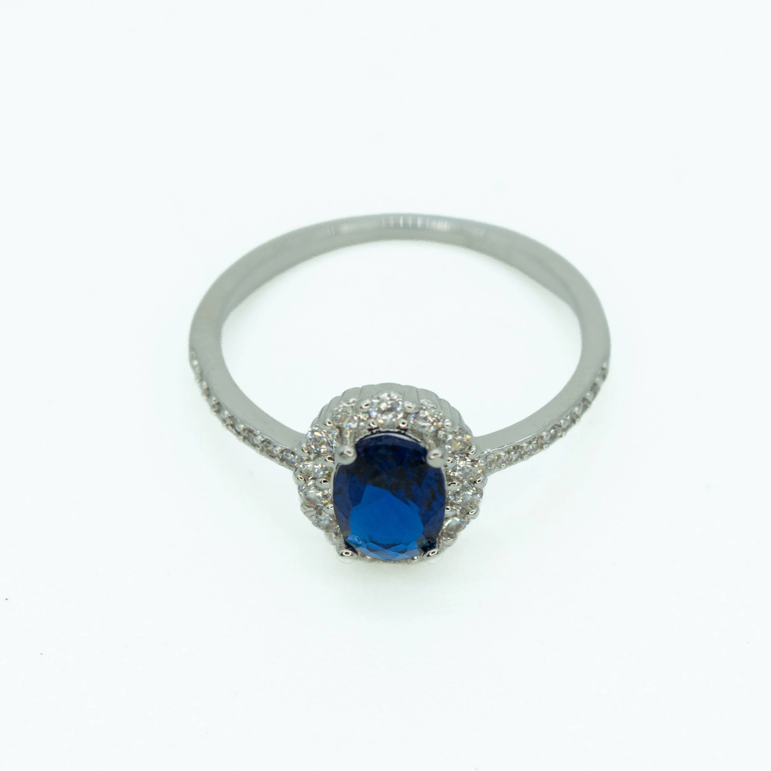 Anillo Halo Azul Zafiro
