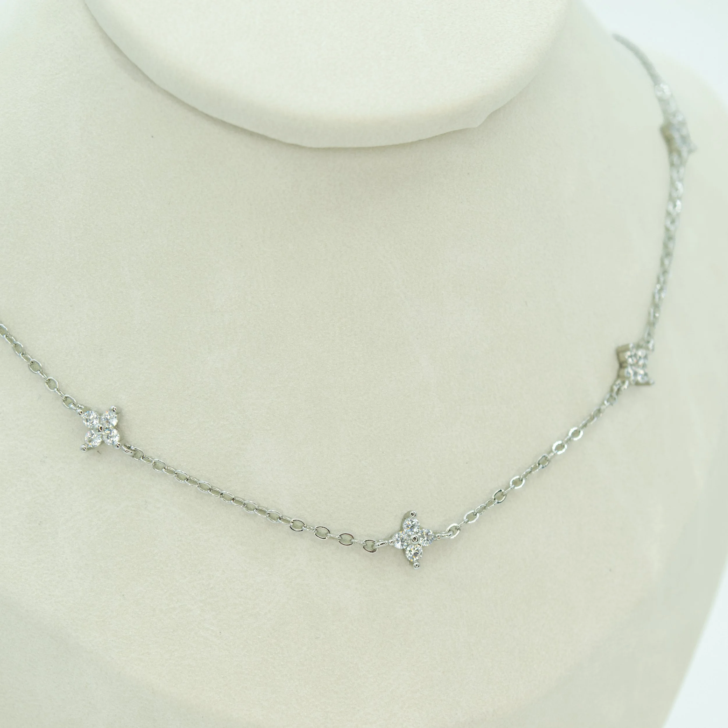 Collar Trébol