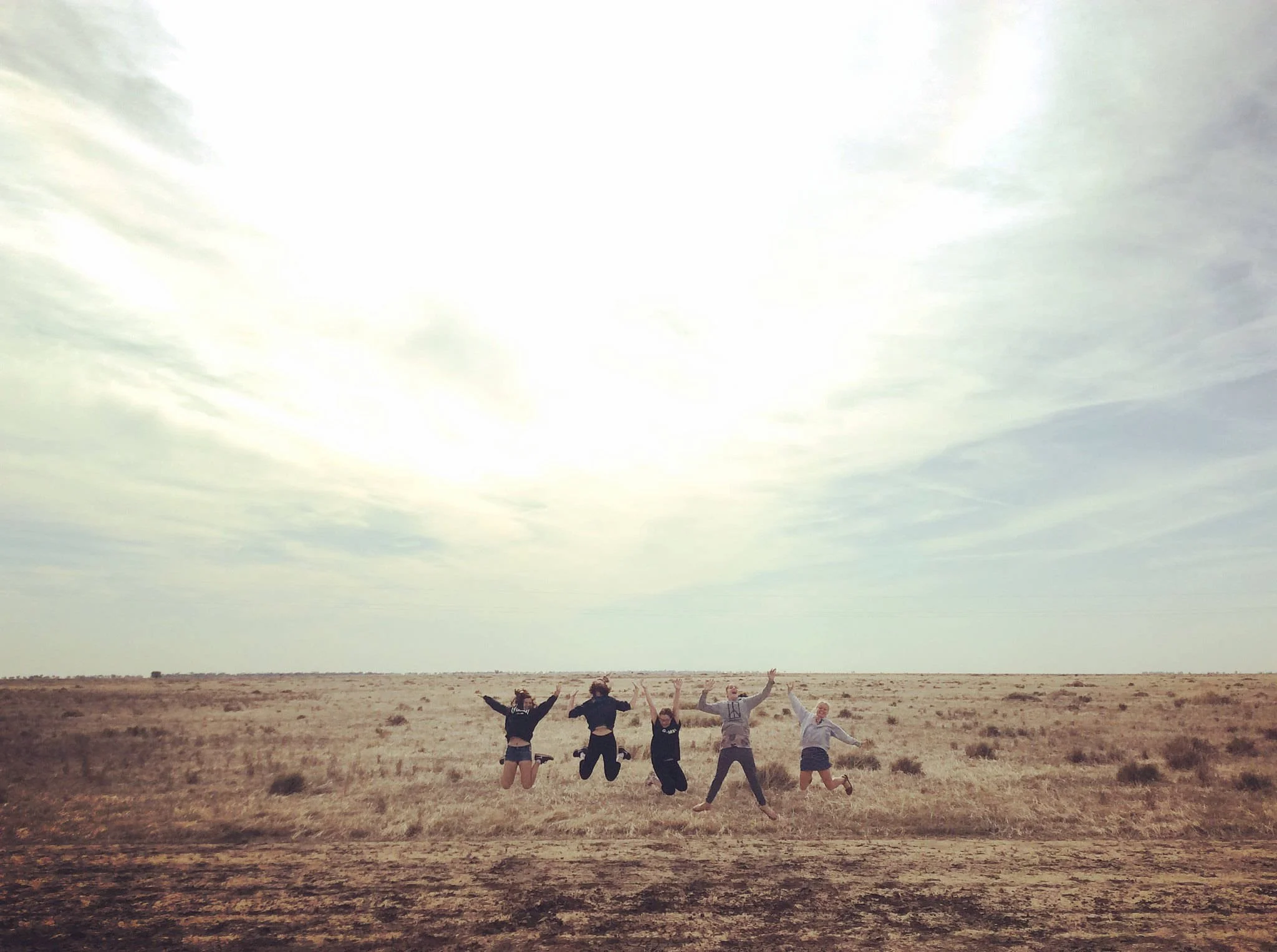 flickr-kids-in-field-jumping-70.jpg