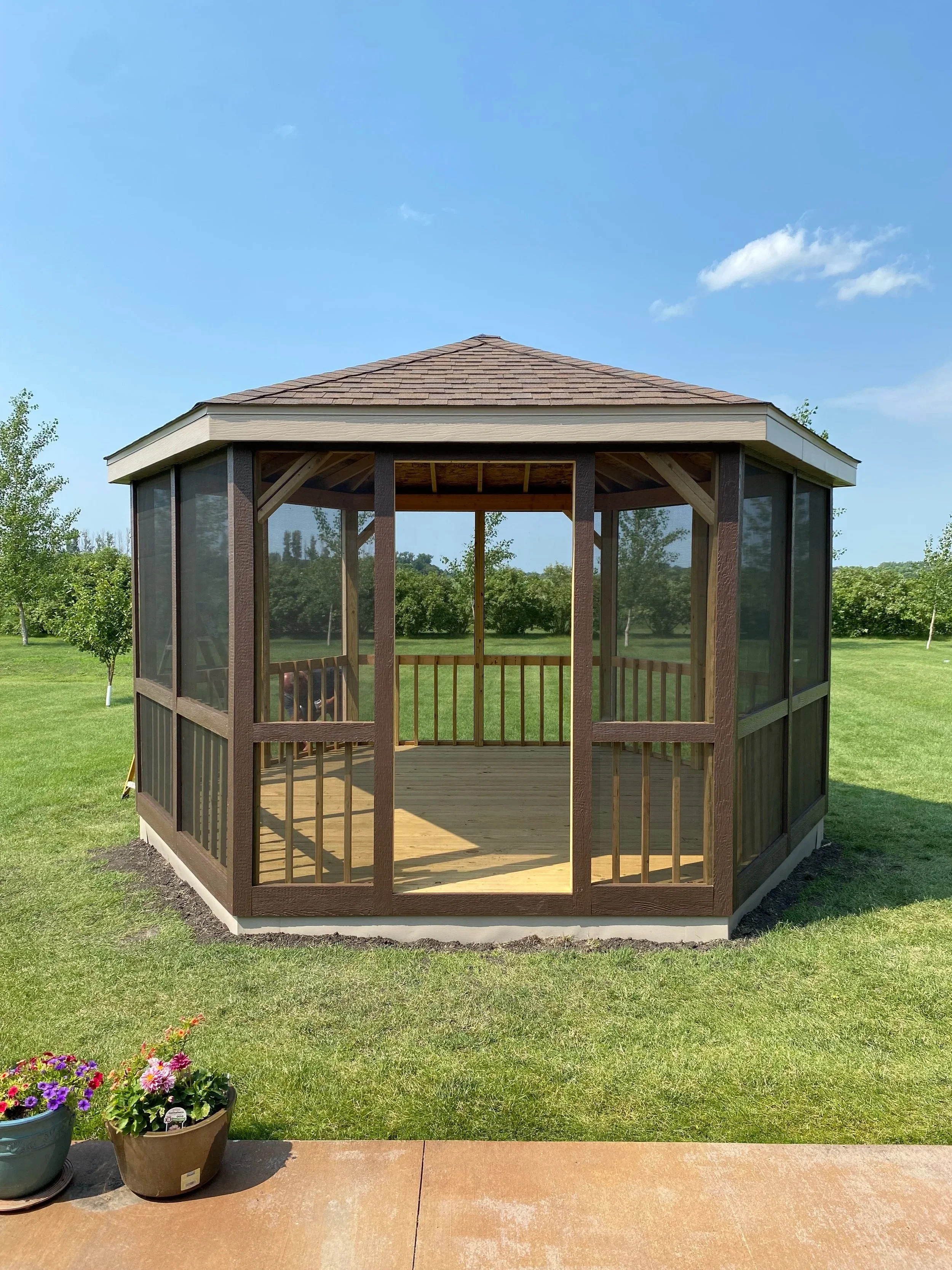 Hexagonal Gazebo (15')