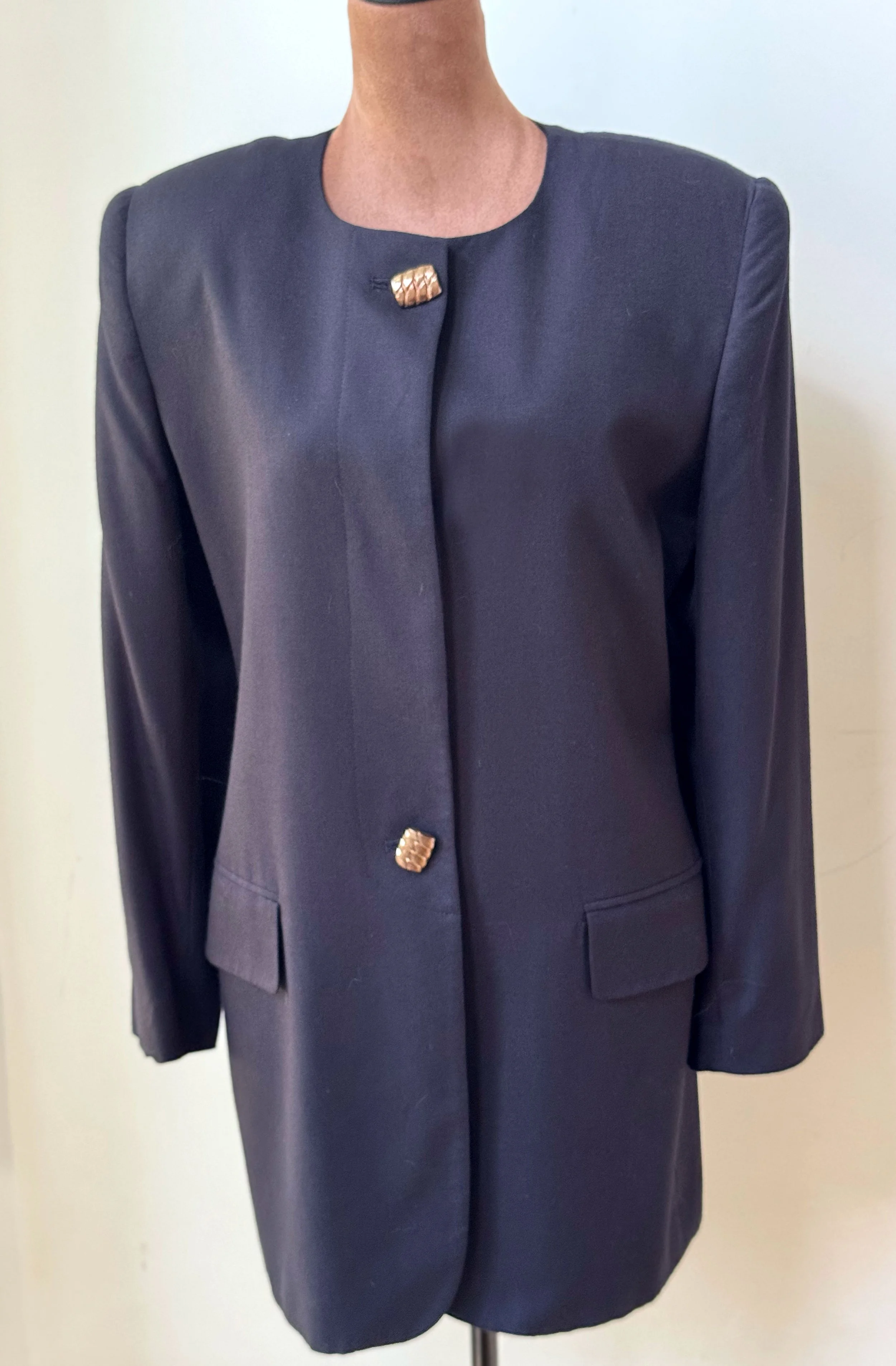 blazer-zoe-front-form.jpg