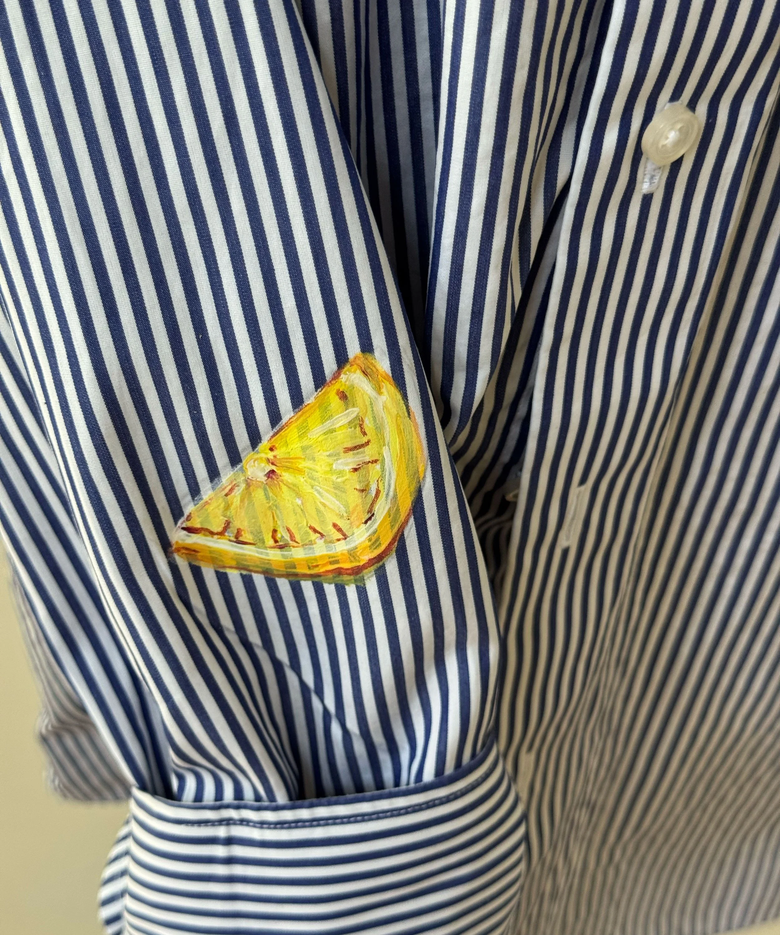lobster-blue-stripe-lemon-sleeve-closeup.jpg