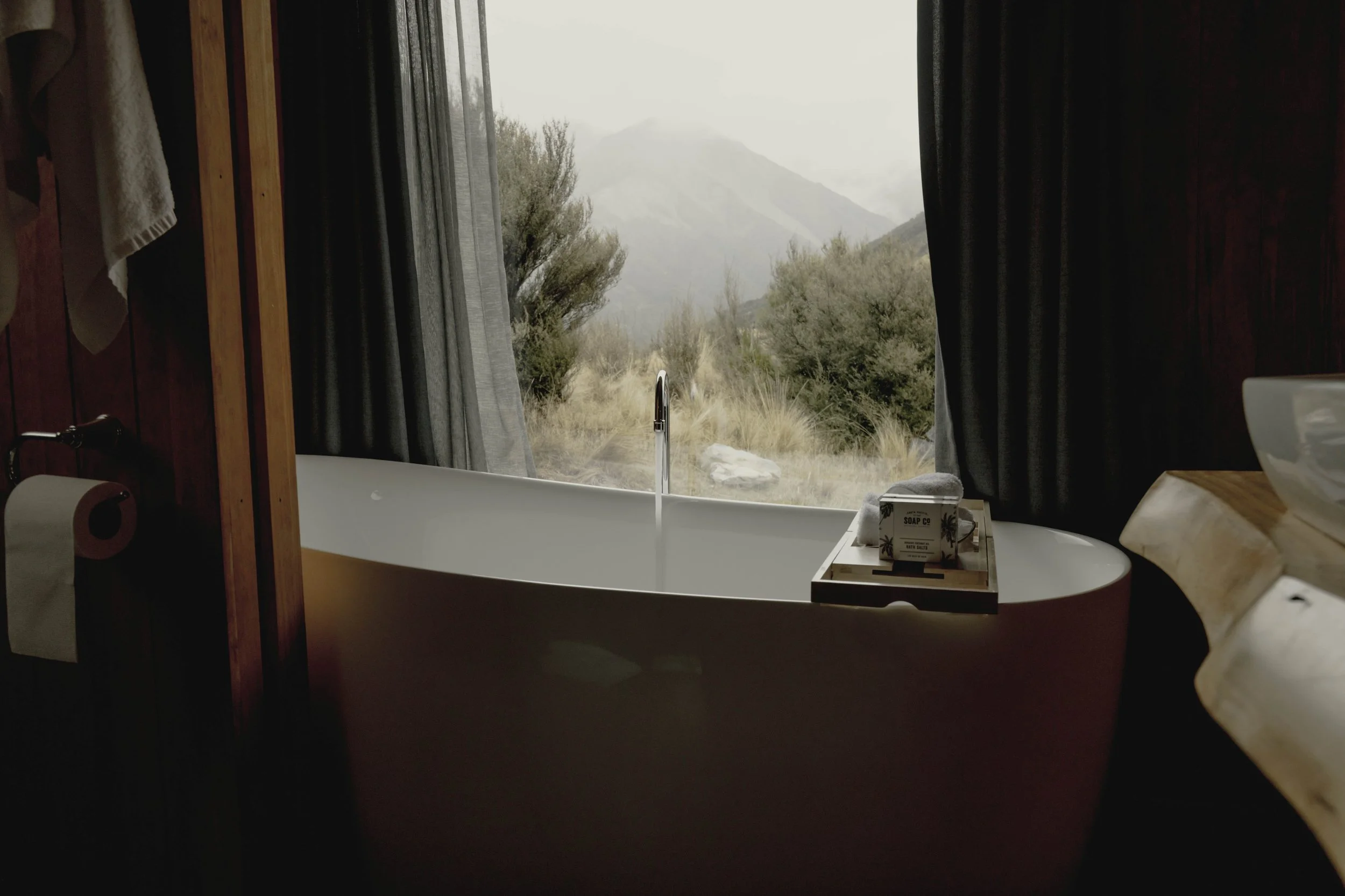 TempleCabins_CodyandElly-31.jpg