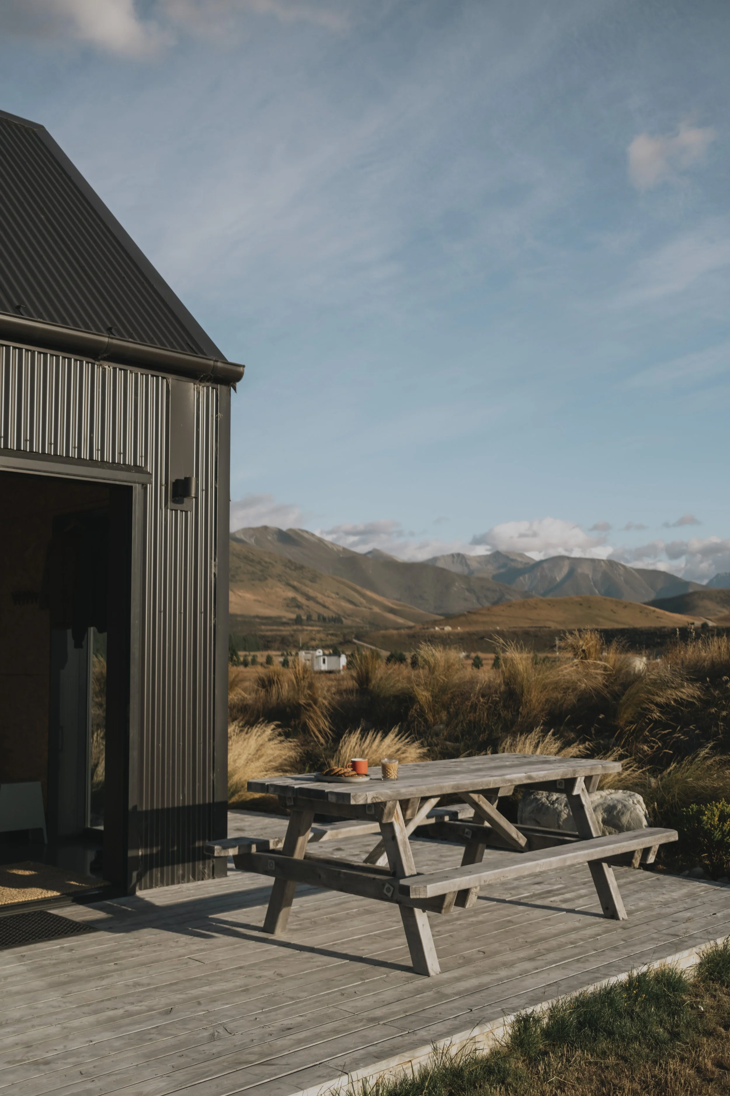 Ruataniwha Hut Cody and Elly-36.jpg