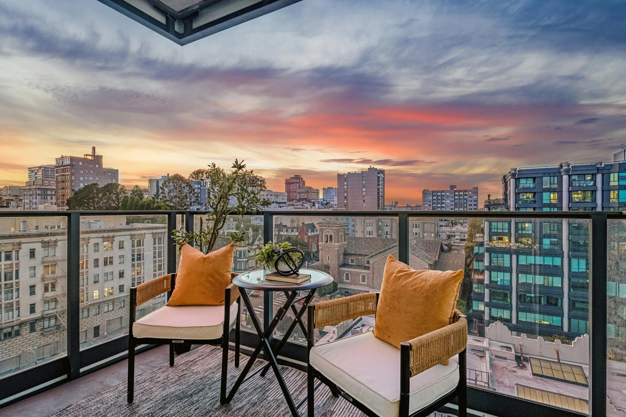 010-1688-pine-street-e1111.93876.ptw.010.jpg