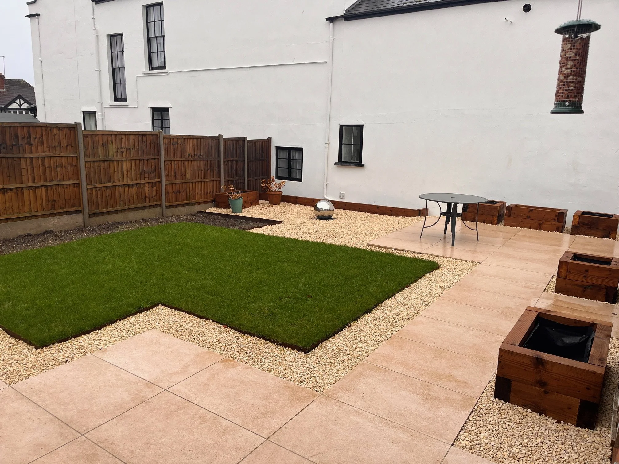 porcelain tiles, lawn, wooden sleepers, Mediterranean