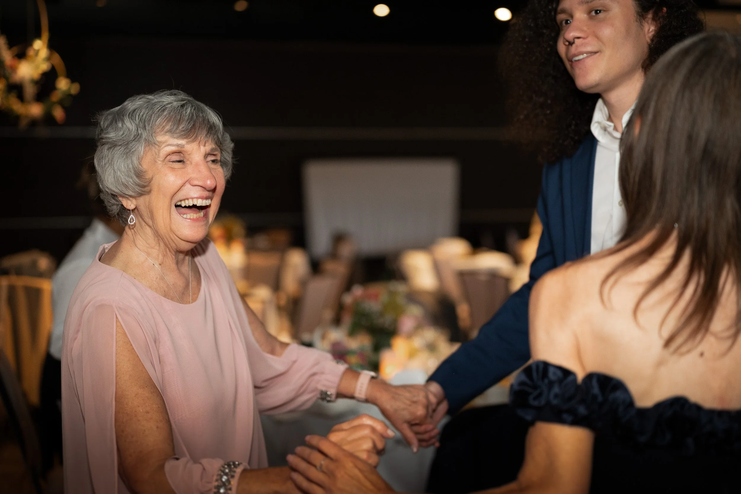 Seymour_GolfandCountryClub_Wedding-0398.jpg