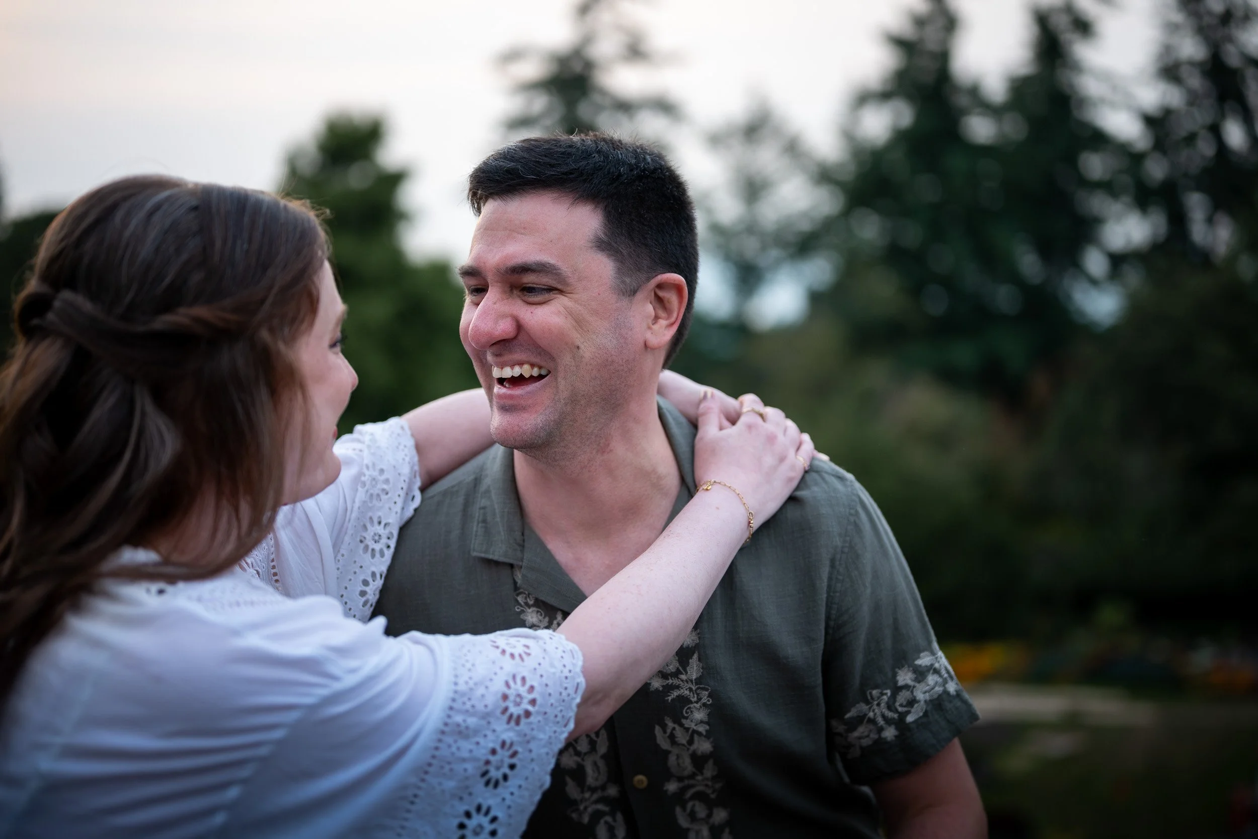 QueenElizabethPark_Engagement_Photographer-0008.jpg