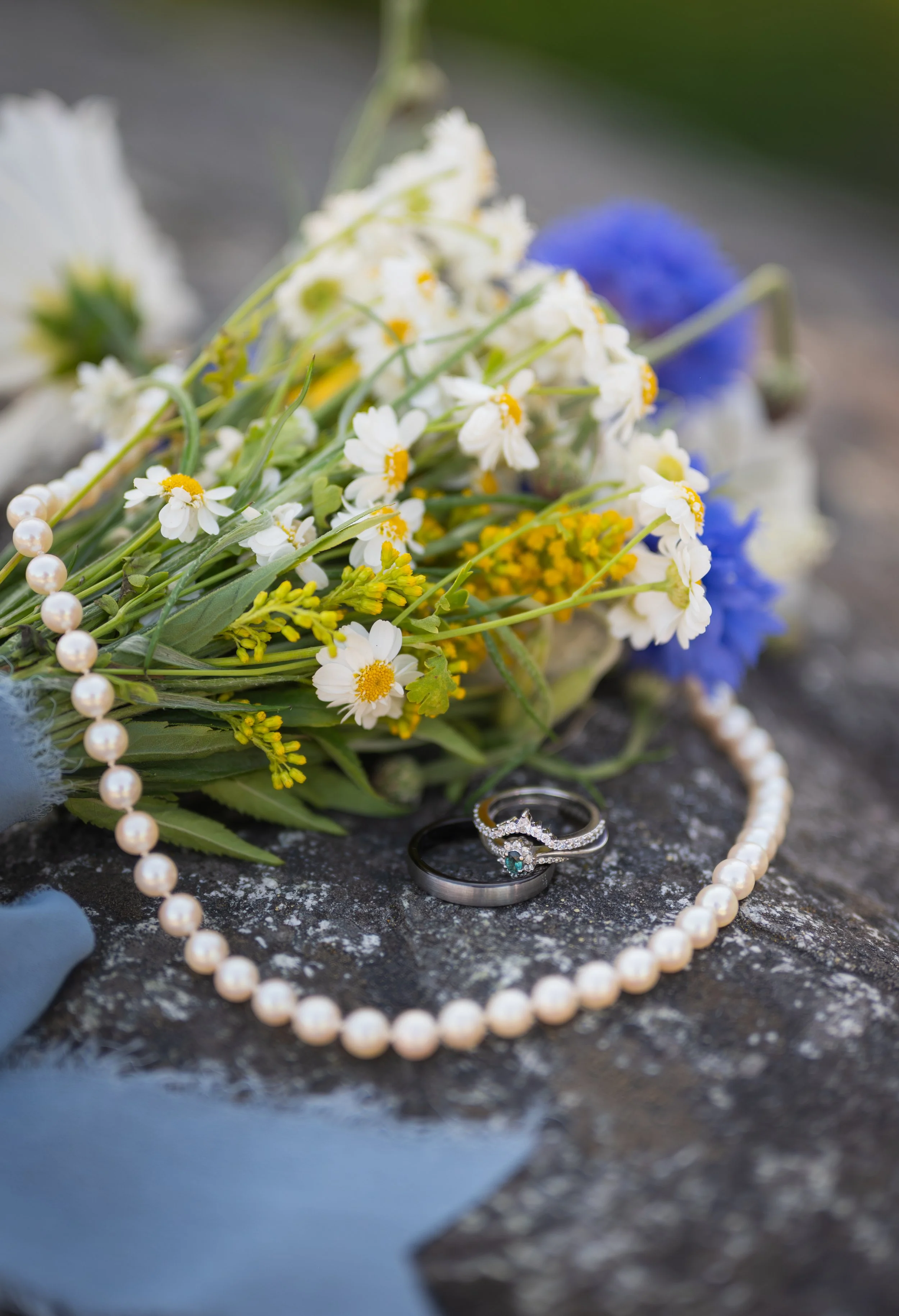 Beutiful bouqet with ring at Queen Elizabeth Park in Vancouver