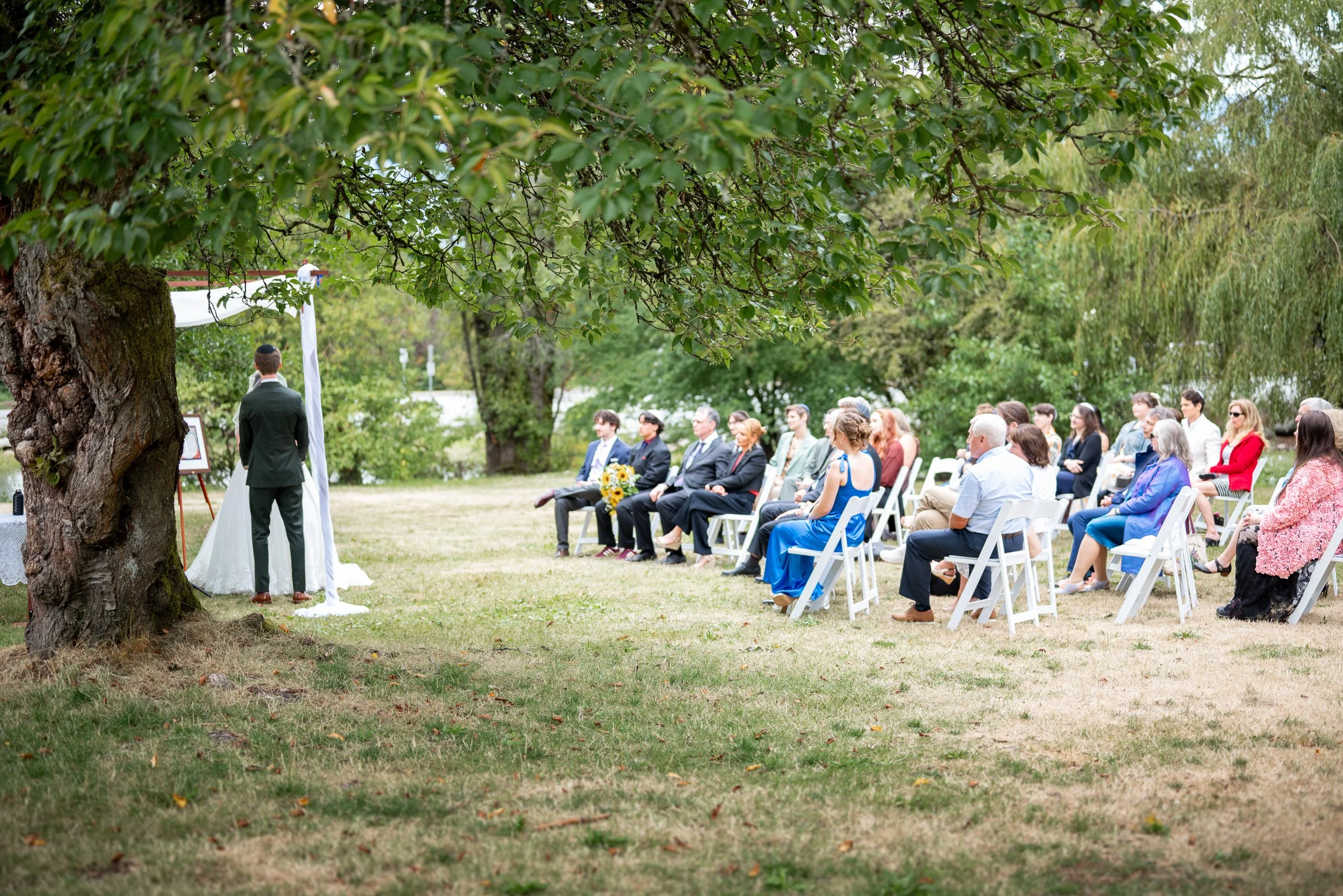QueenElizabethPark_Wedding_C-0026.jpg