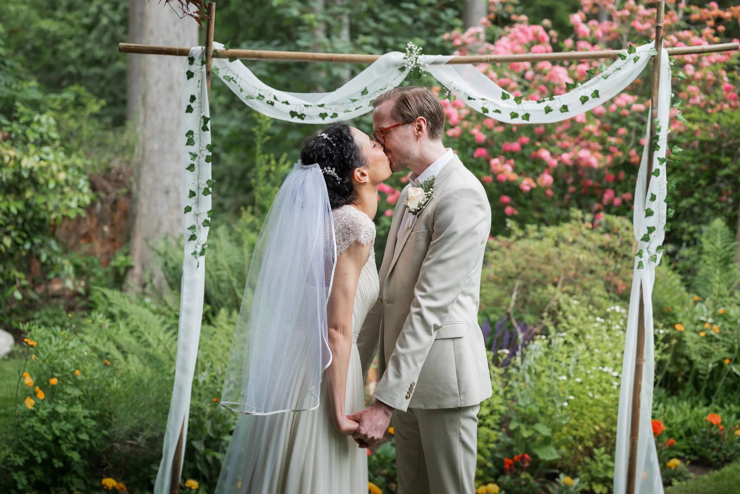 VancouverMicroWedding-0097.jpg