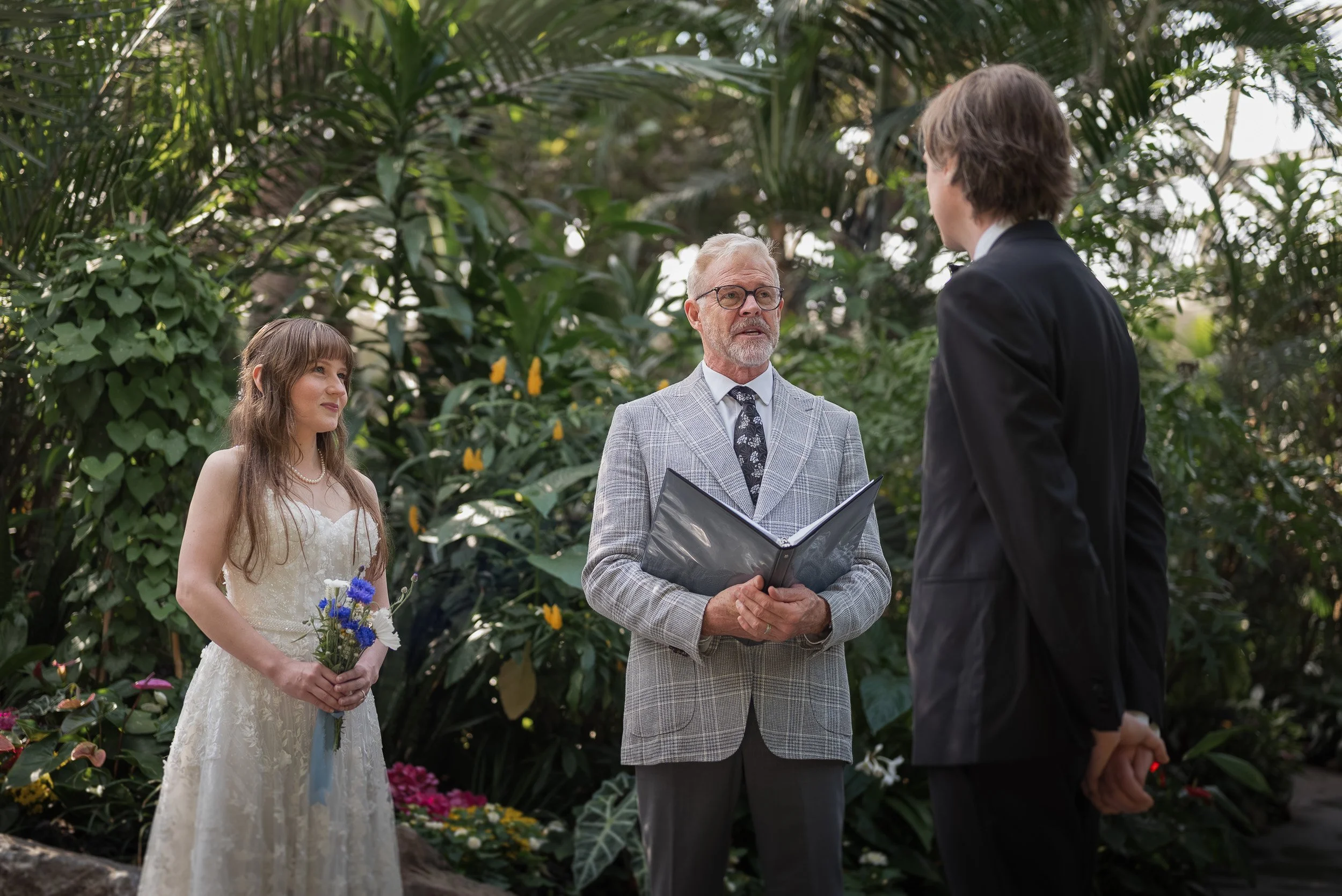 Bloedel_Conservatory_Wedding_Photographer-0047.jpg