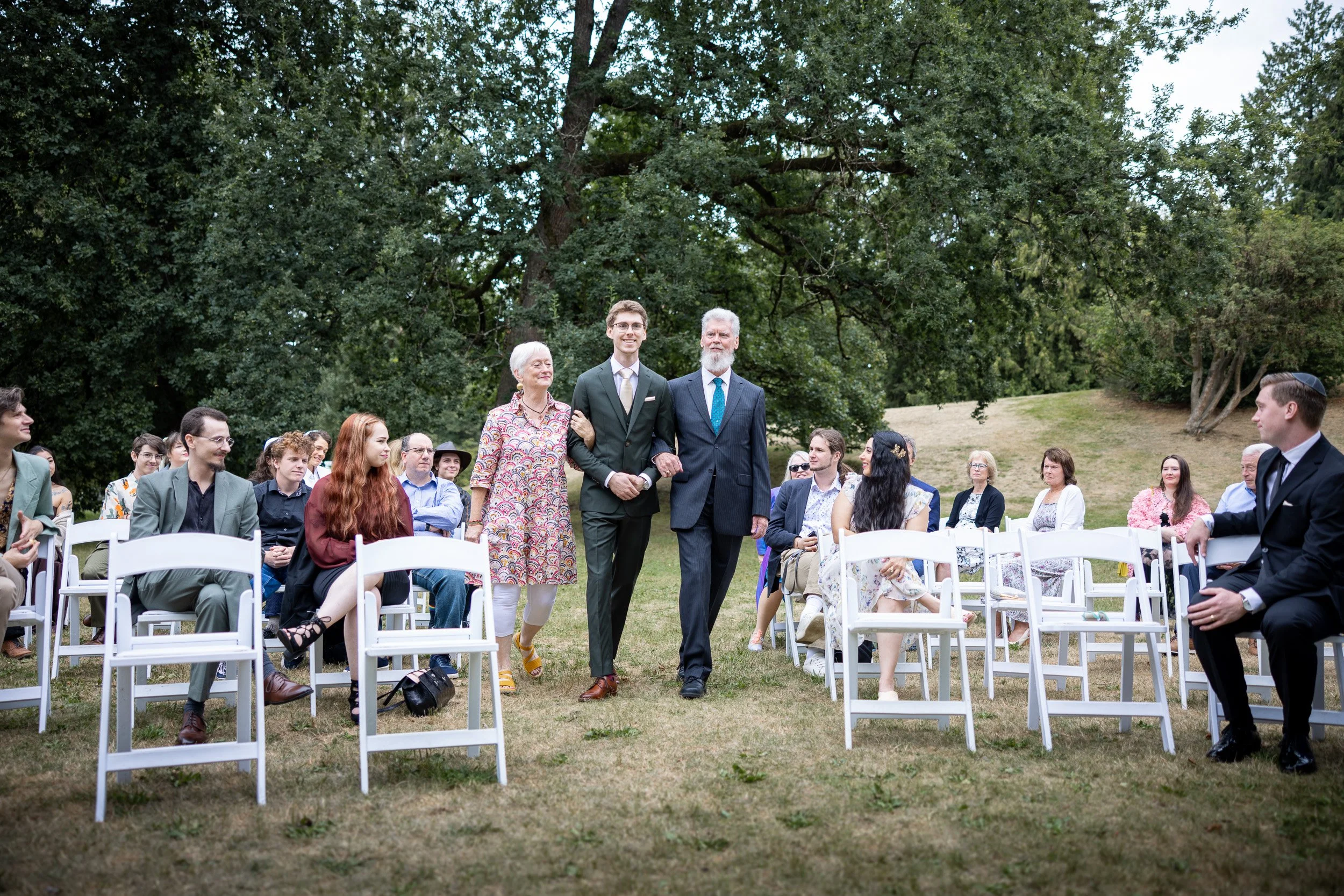 QueenElizabethPark_Wedding_C-0005.jpg