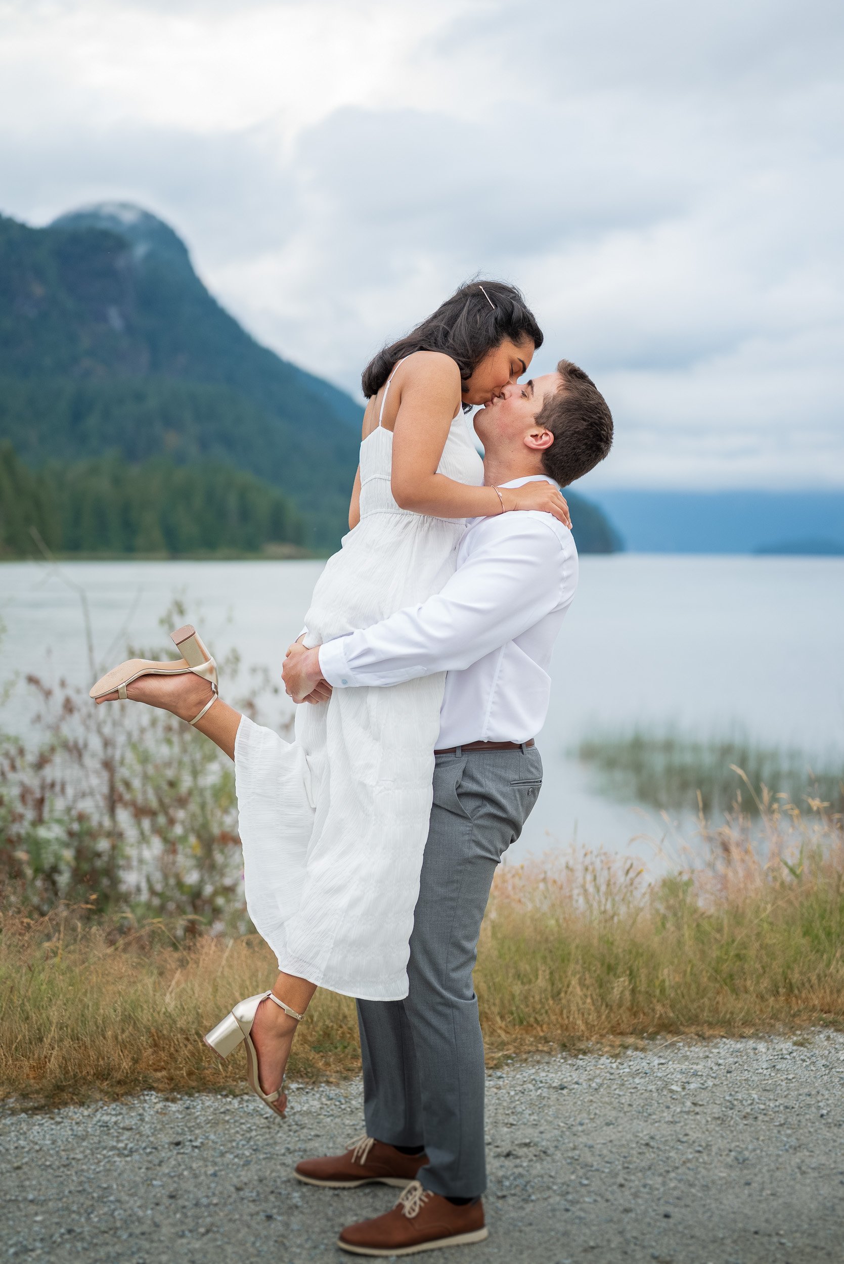 PittLakeEngagement-0055.jpg