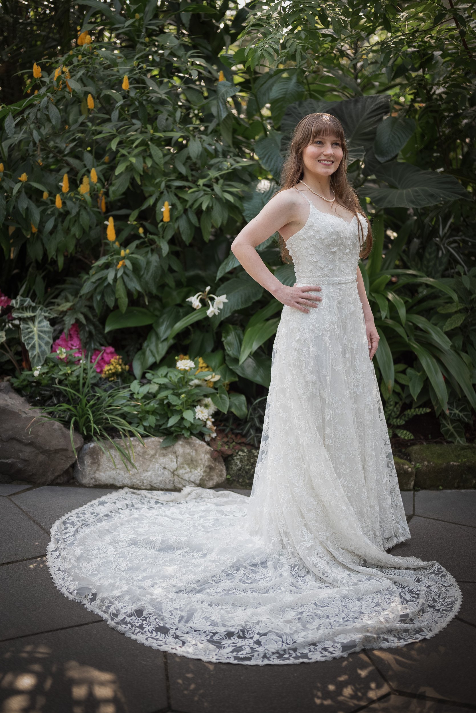 Bloedel_Conservatory_Wedding_Photographer-0025.jpg