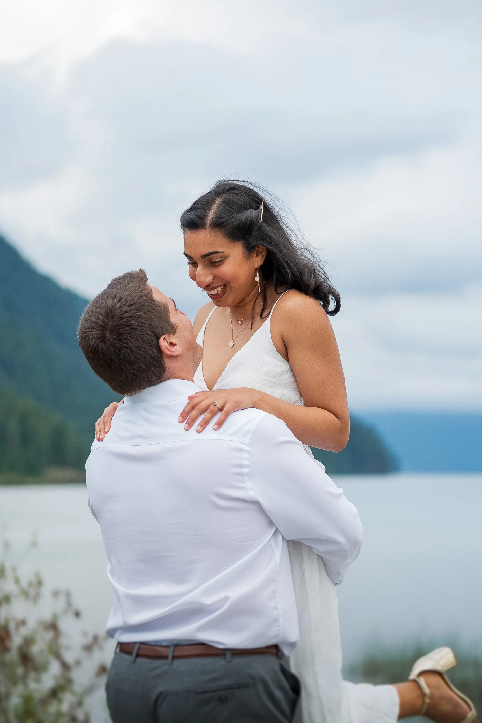 PittLakeEngagement-0054.jpg
