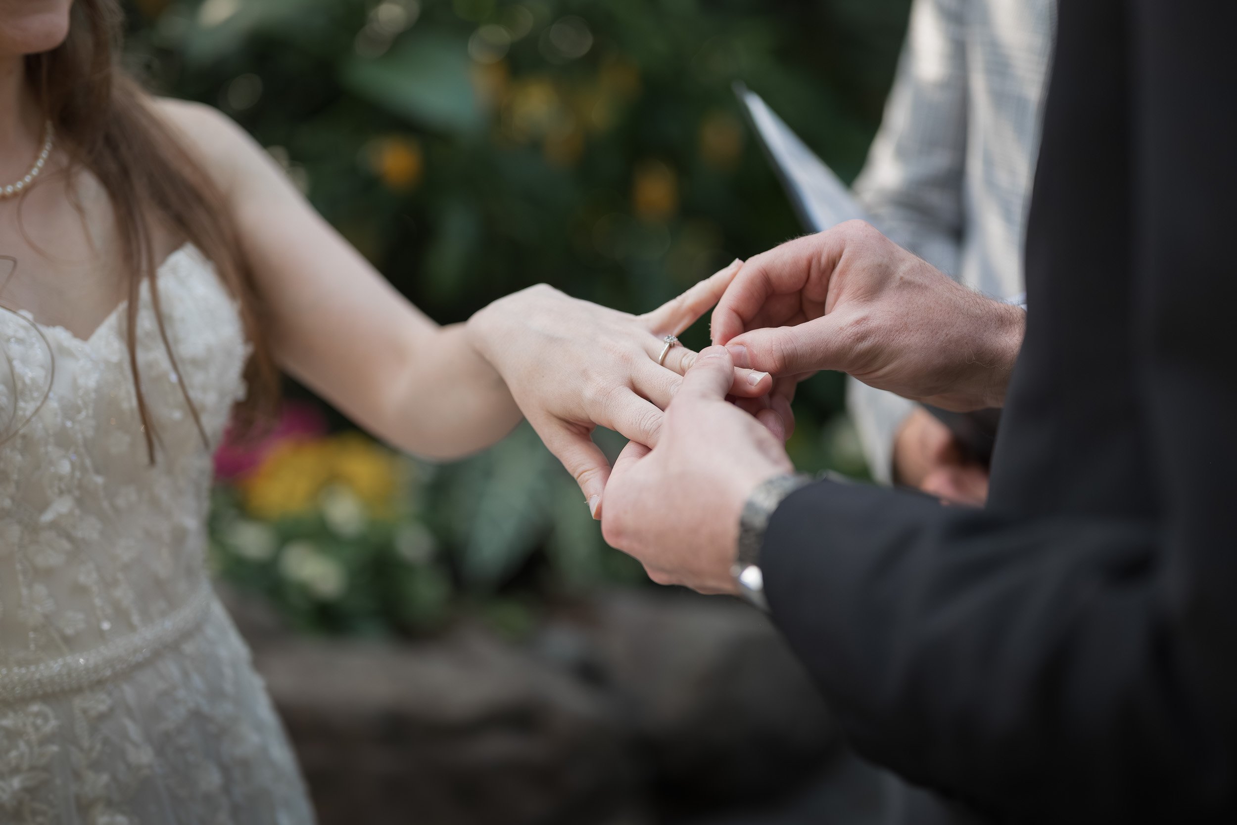 Bloedel_Conservatory_Wedding_Photographer-0057.jpg