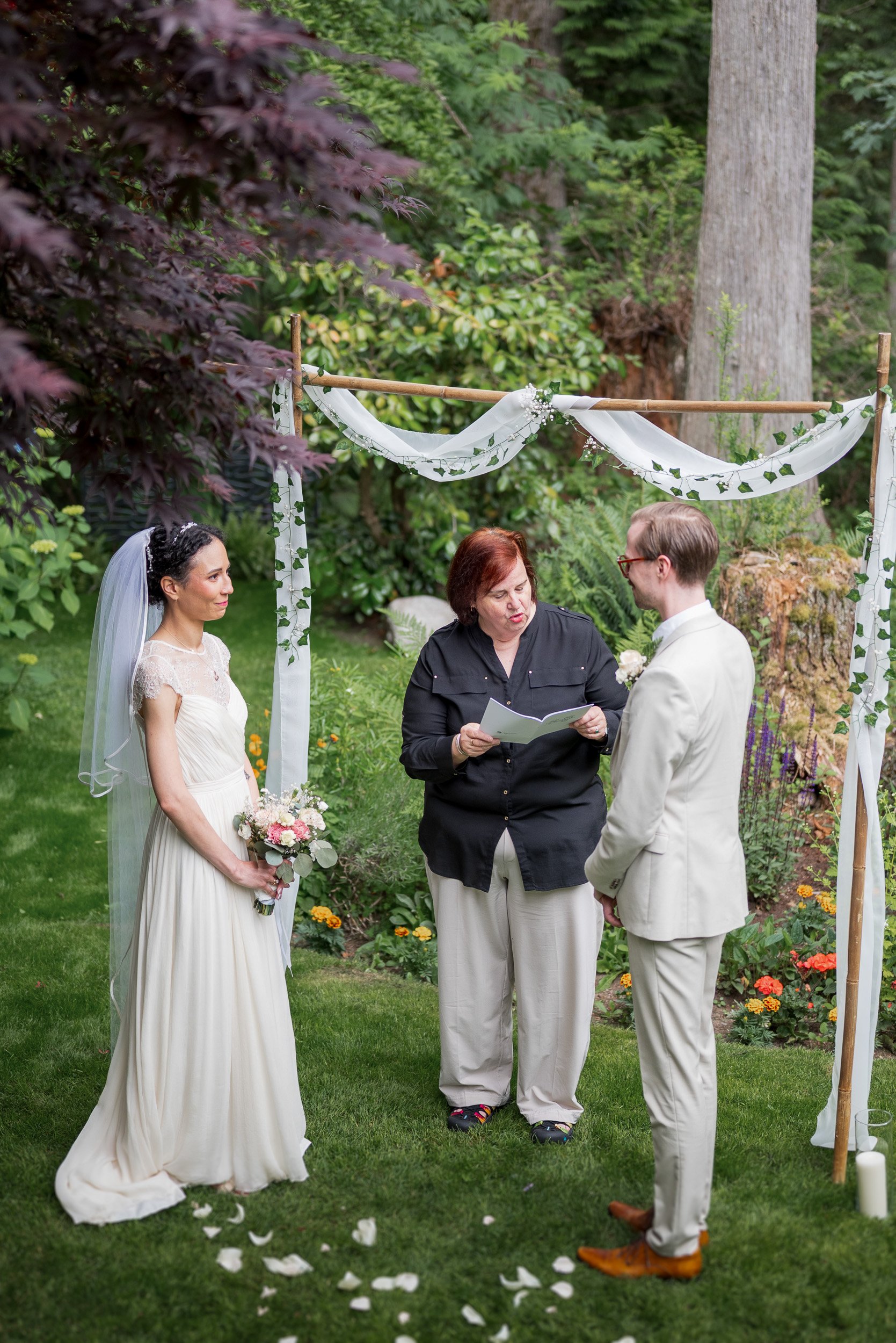 VancouverMicroWedding-0065.jpg