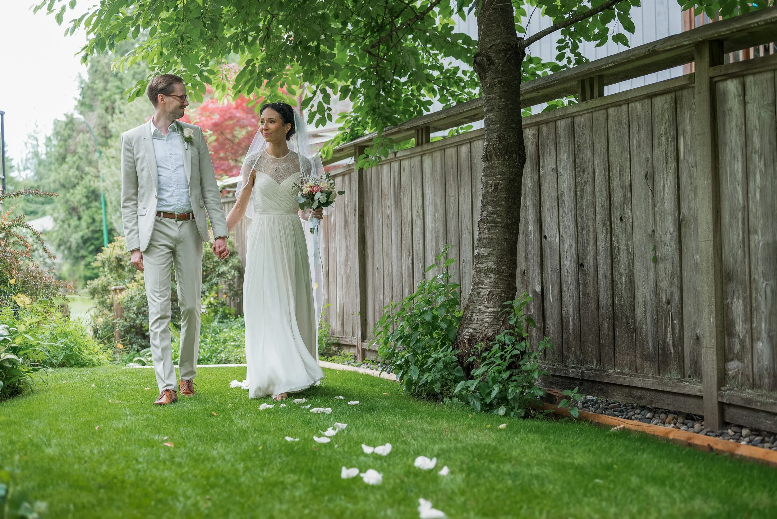 VancouverMicroWedding-0050.jpg