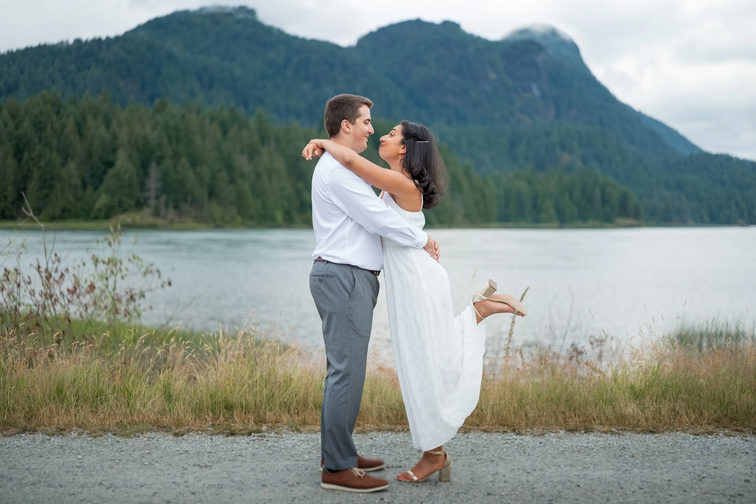 PittLakeEngagement-0075.jpg