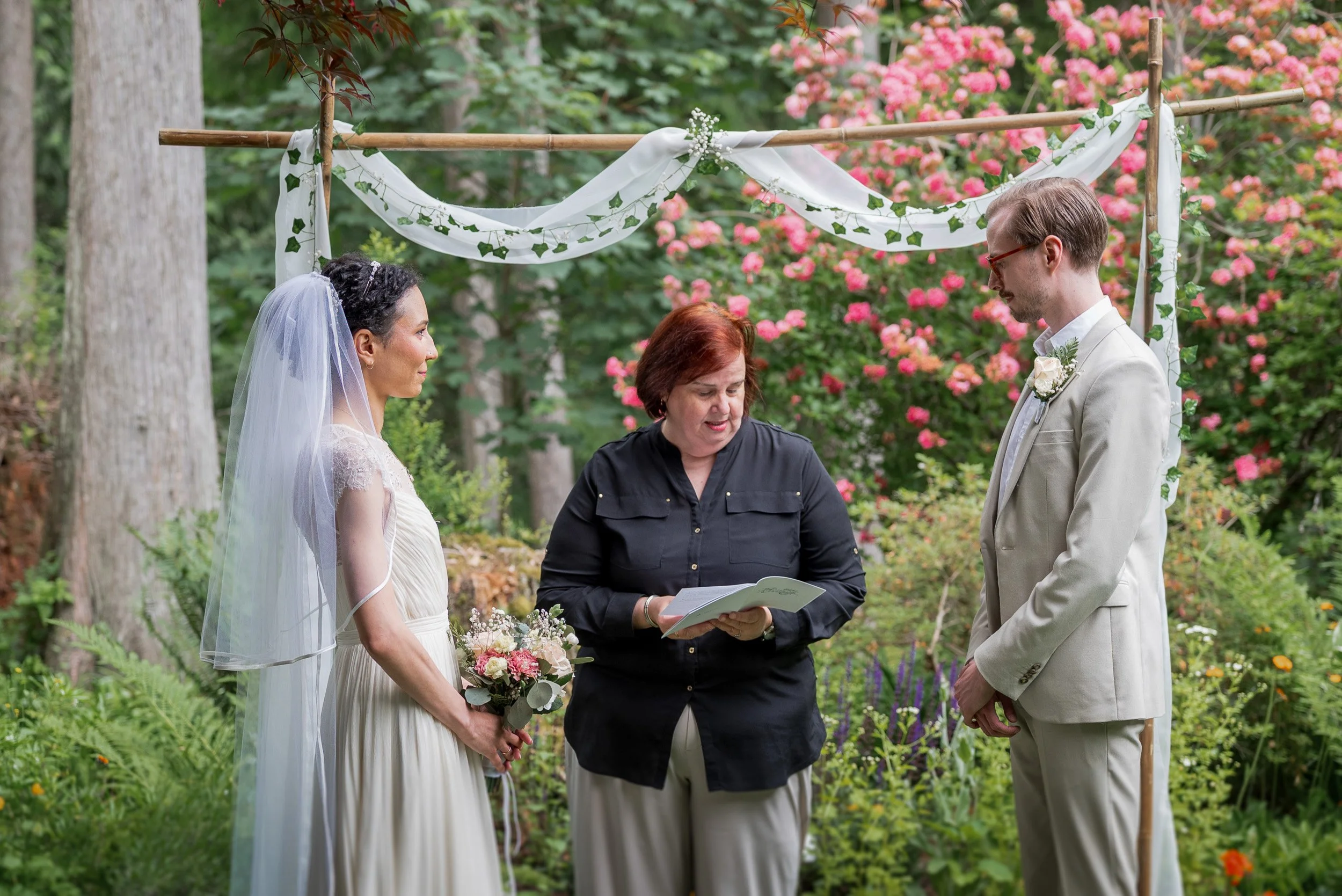 VancouverMicroWedding-0056.jpg