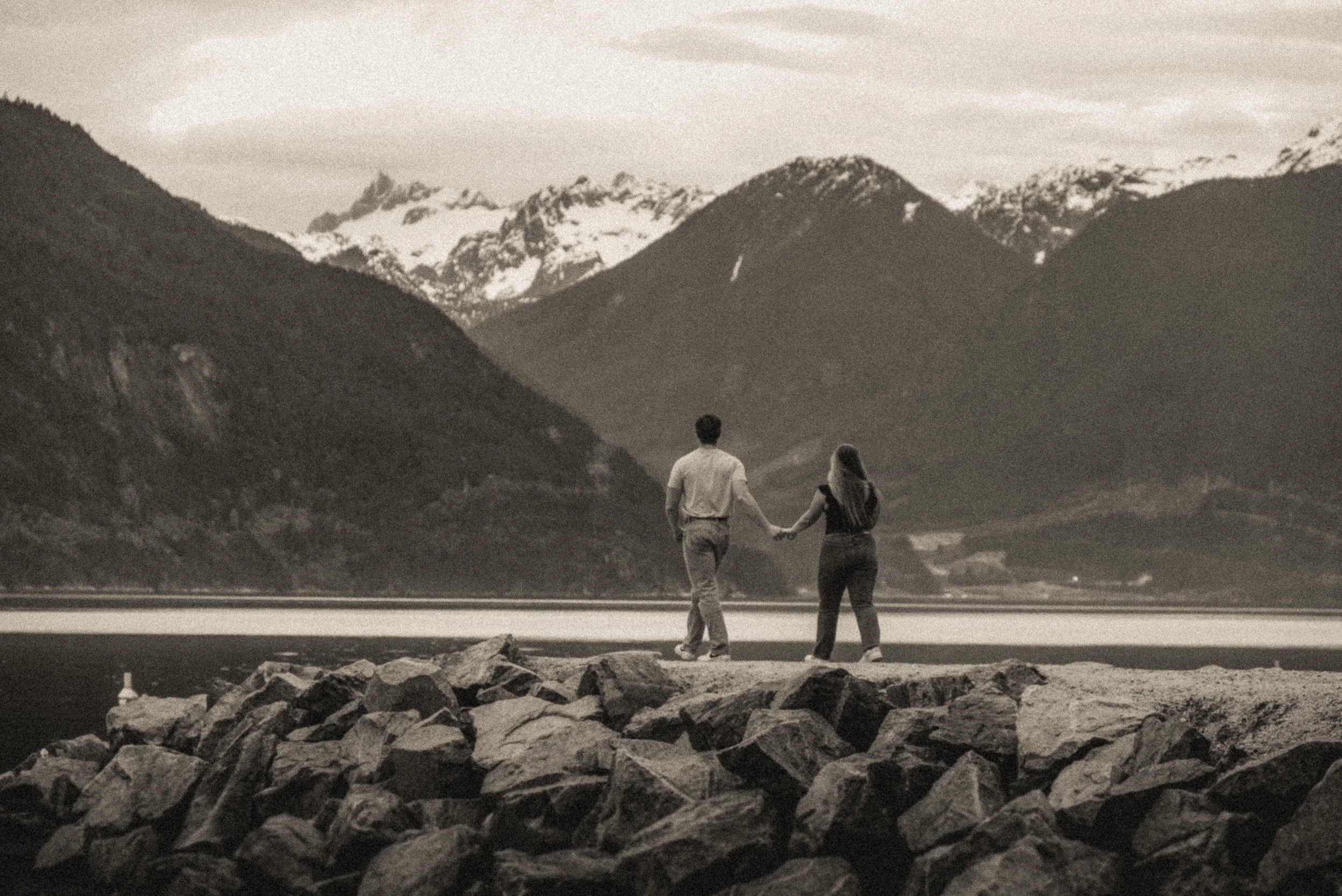Porteau_Cove_Couples_Photoshoot-0097.jpg