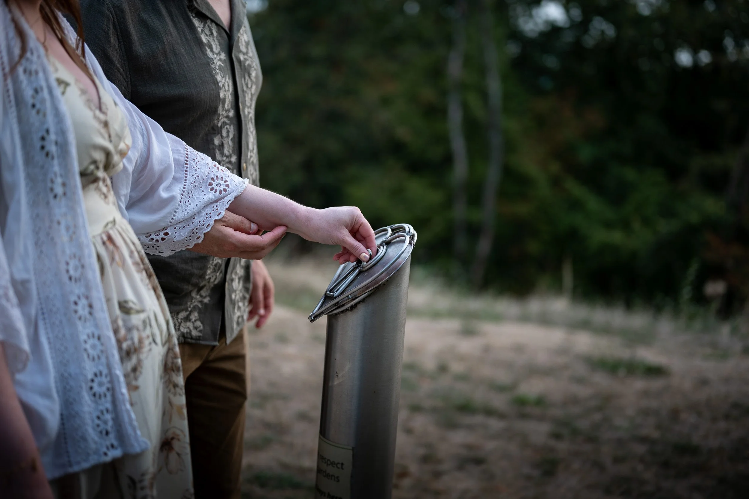 QueenElizabethPark_Engagement_Photographer-0045.jpg