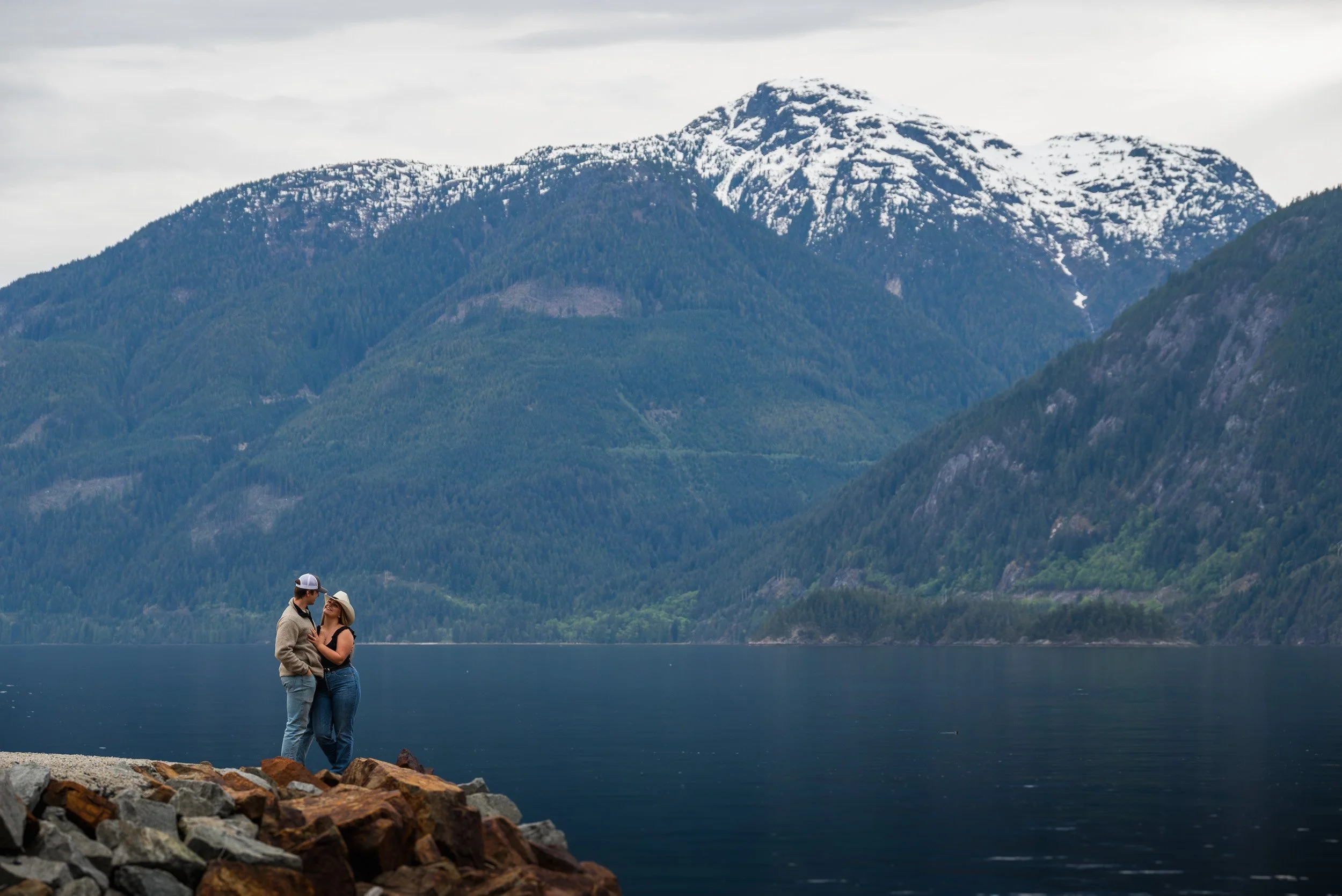 Porteau_Cove_Couples_Photoshoot-0012.jpg