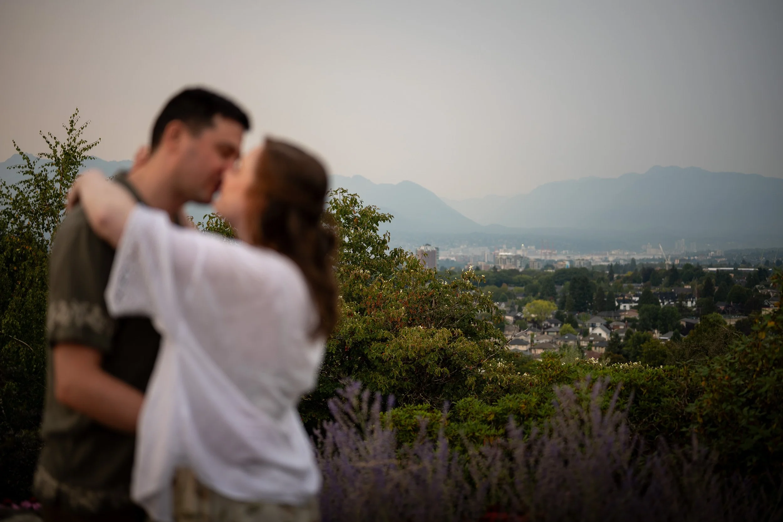 QueenElizabethPark_Engagement_Photographer-0096.jpg