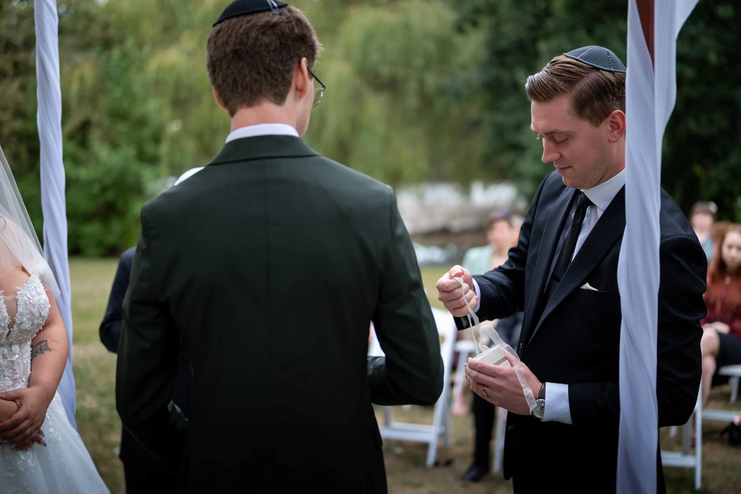 QueenElizabethPark_Wedding_C-0039.jpg