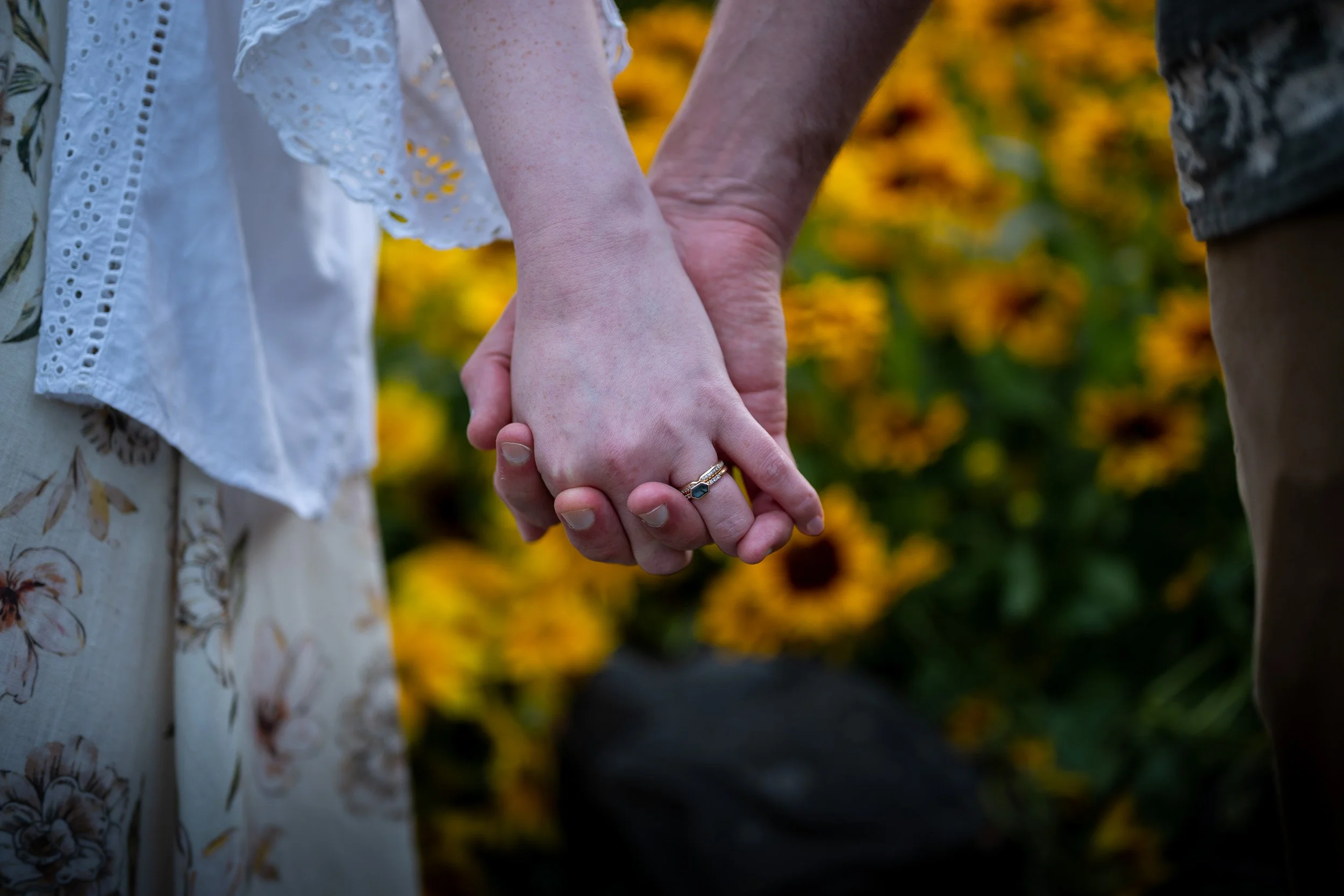 QueenElizabethPark_Engagement_Photographer-0018.jpg