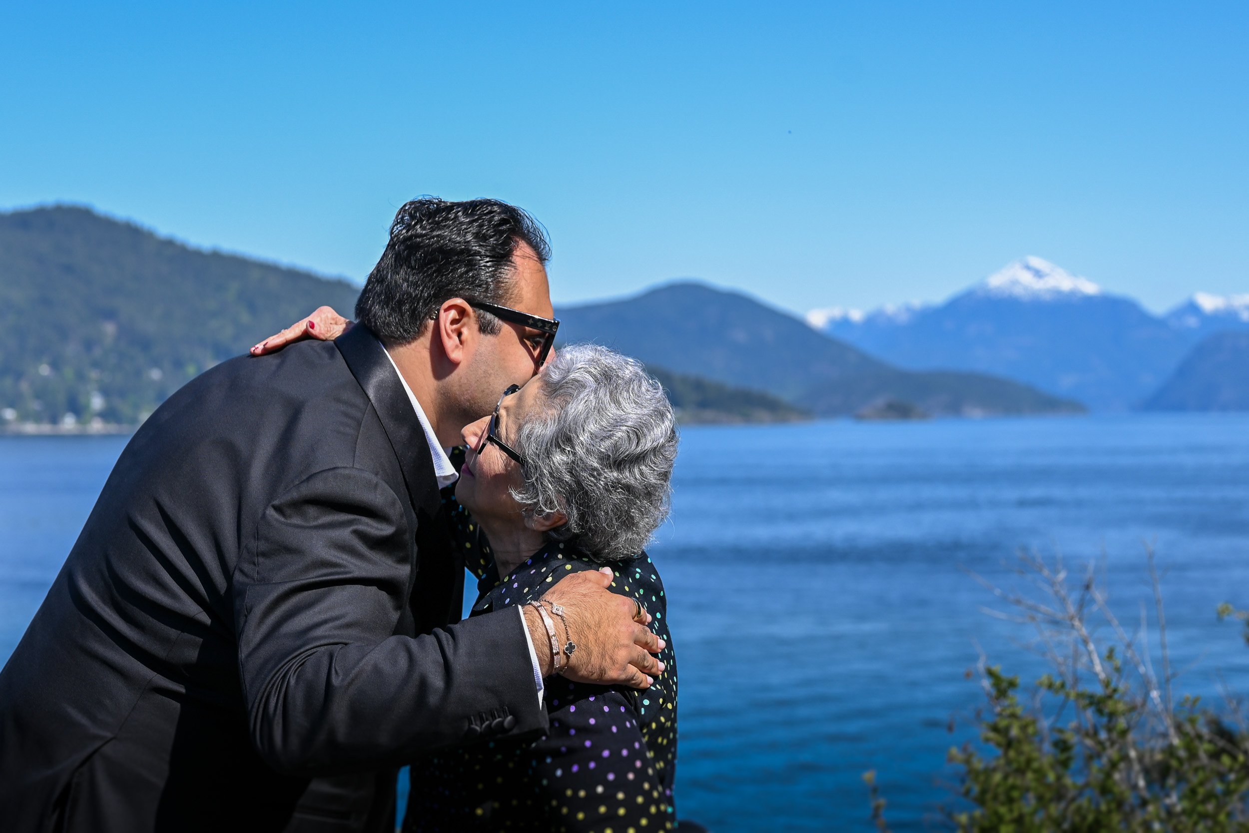 Whytecliff_Park_MicroWedding_Elopement-0027.jpg