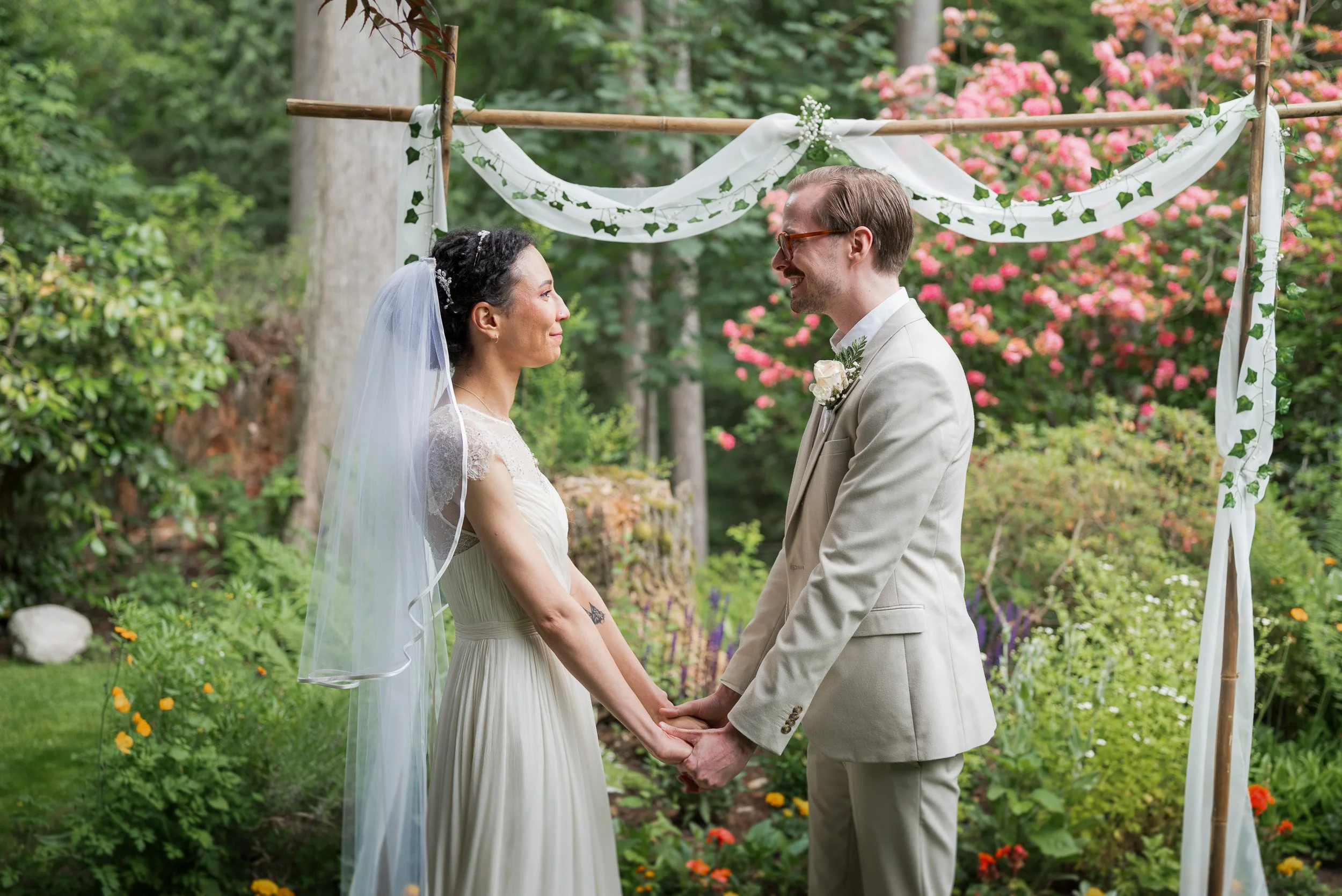 VancouverMicroWedding-0096.jpg