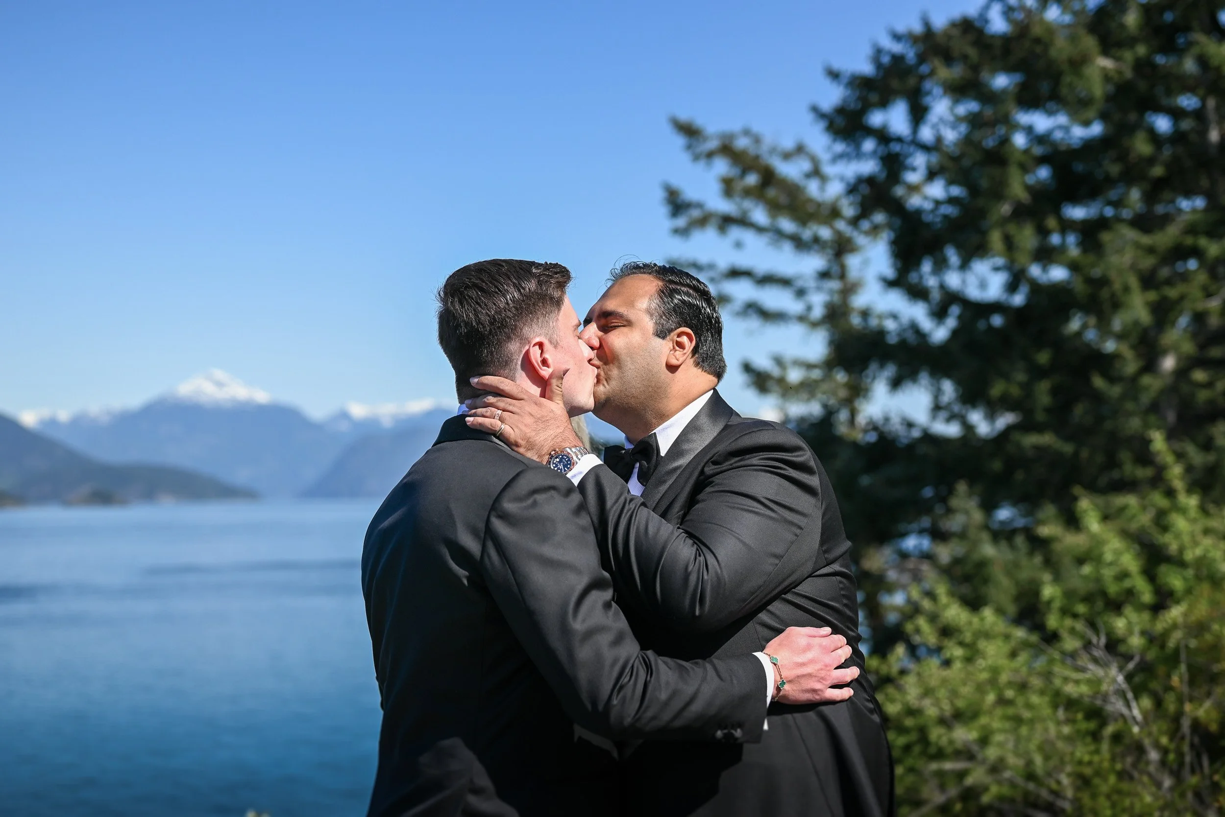Whytecliff_Park_MicroWedding_Elopement-0060.jpg