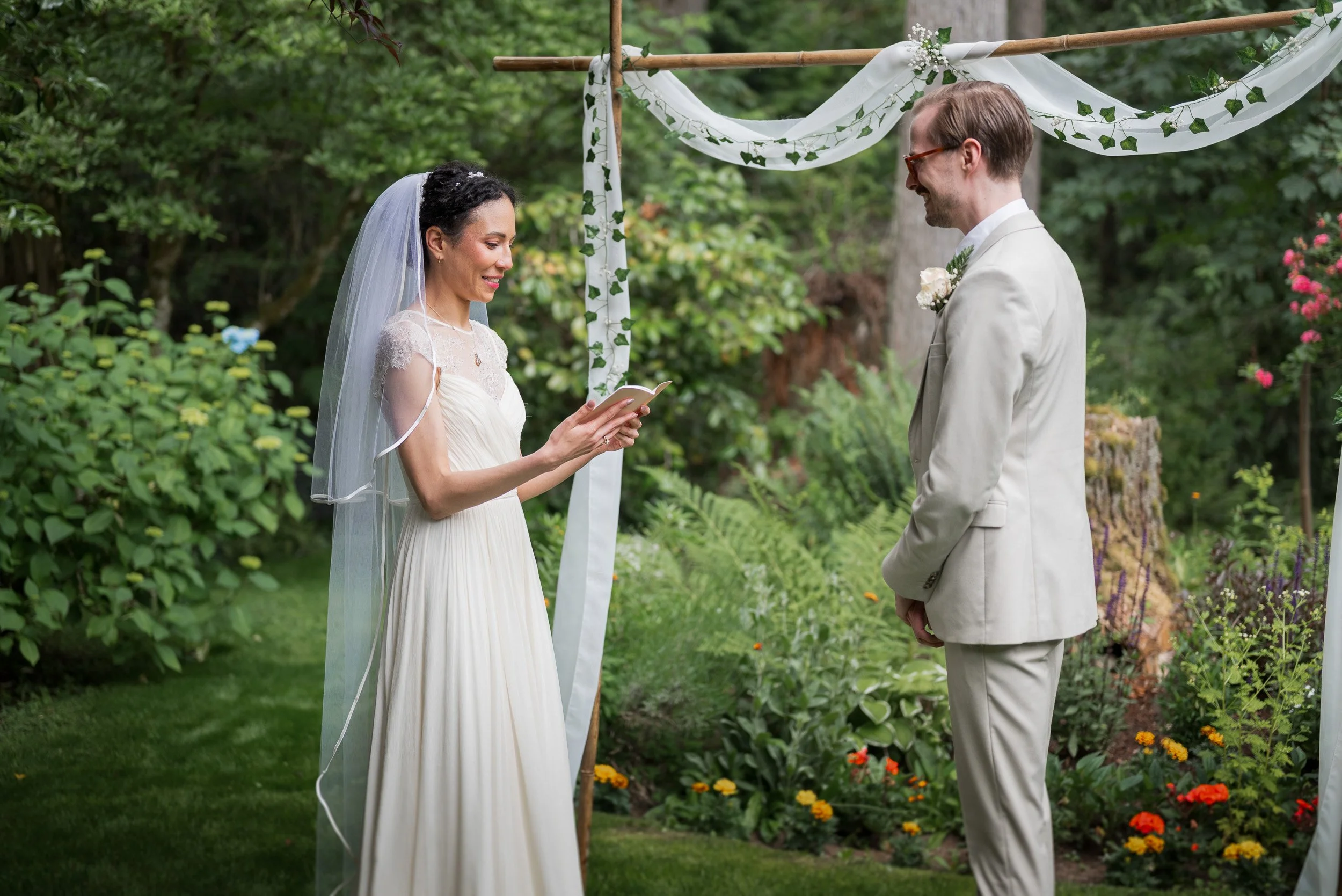 VancouverMicroWedding-0072.jpg