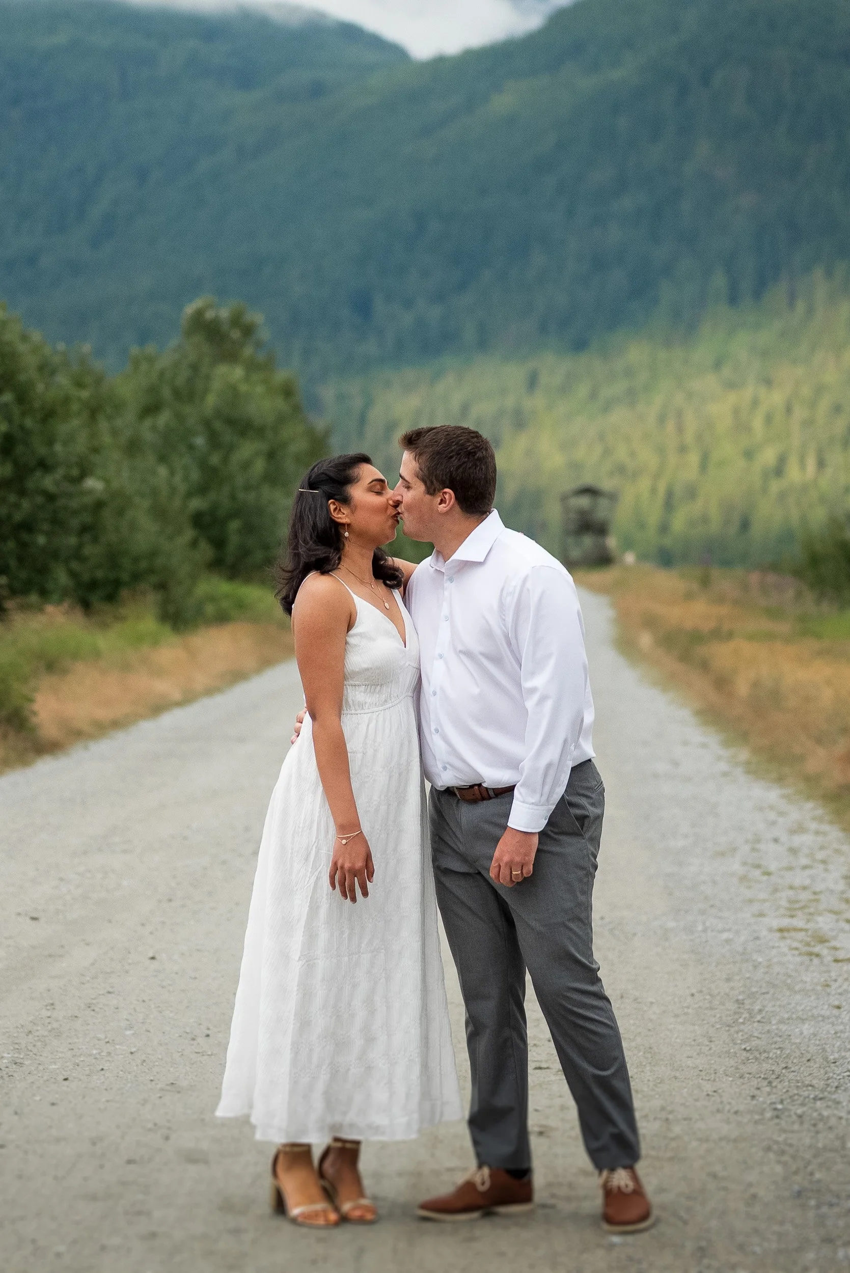 PittLakeEngagement-0008.jpg