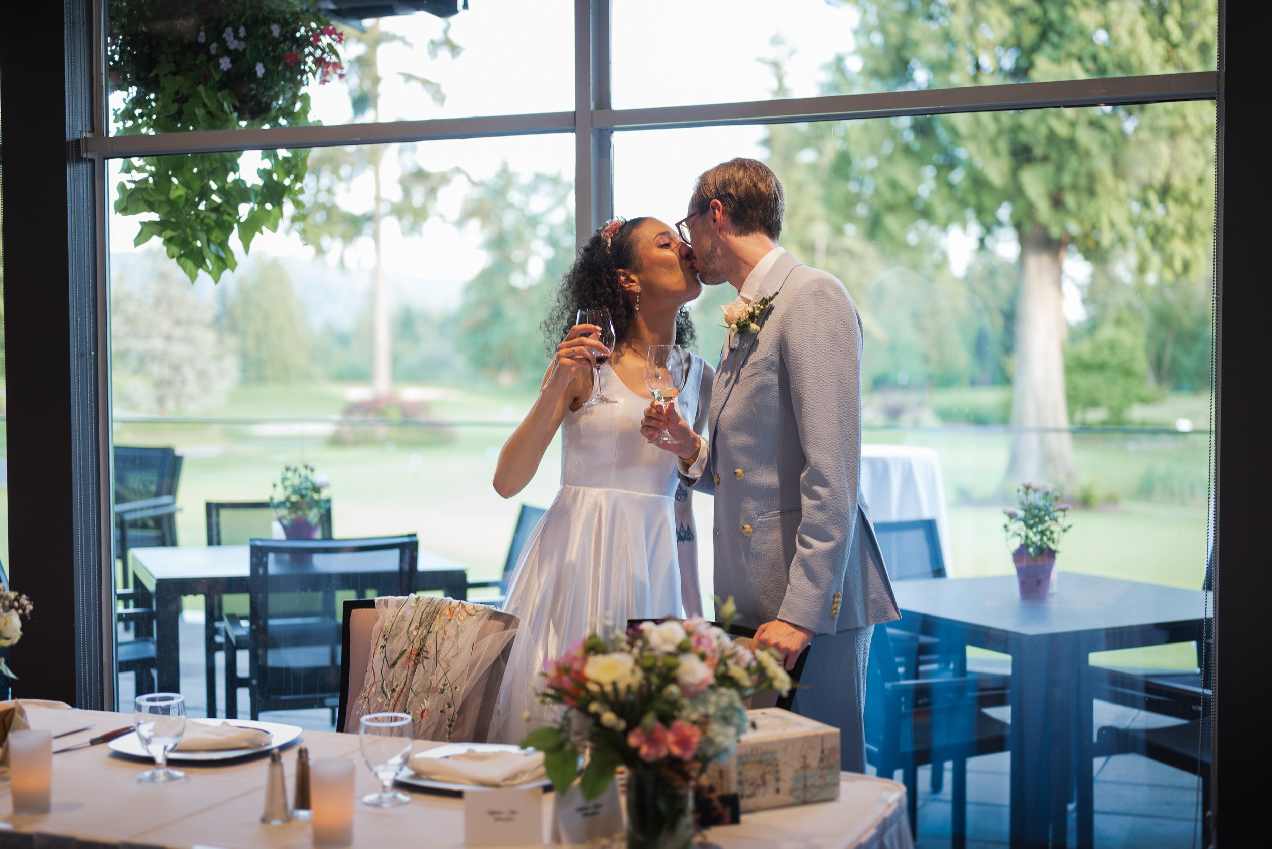 Seymour_GolfandCountryClub_Wedding-0307.jpg