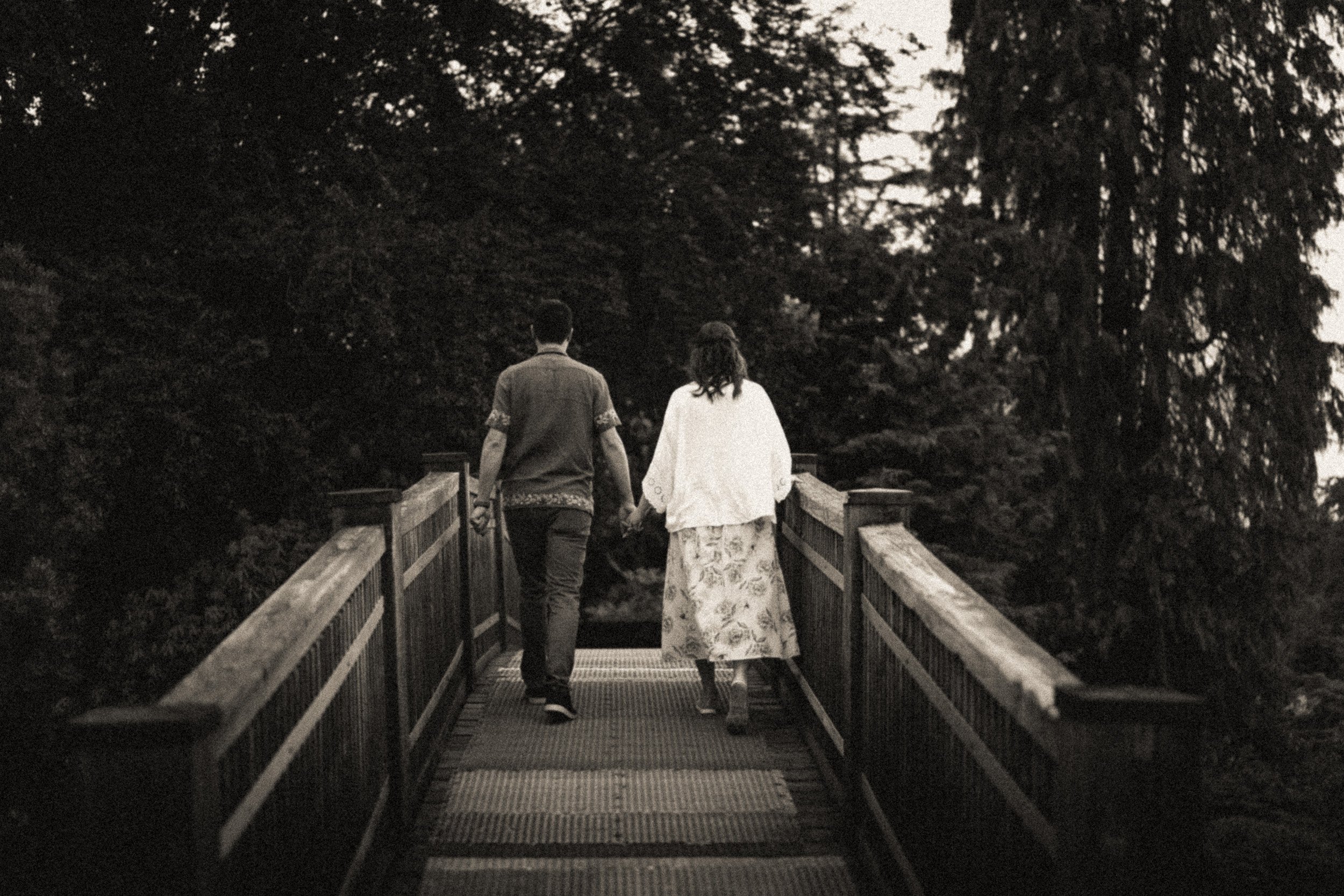 QueenElizabethPark_Engagement_Photographer-0010.jpg
