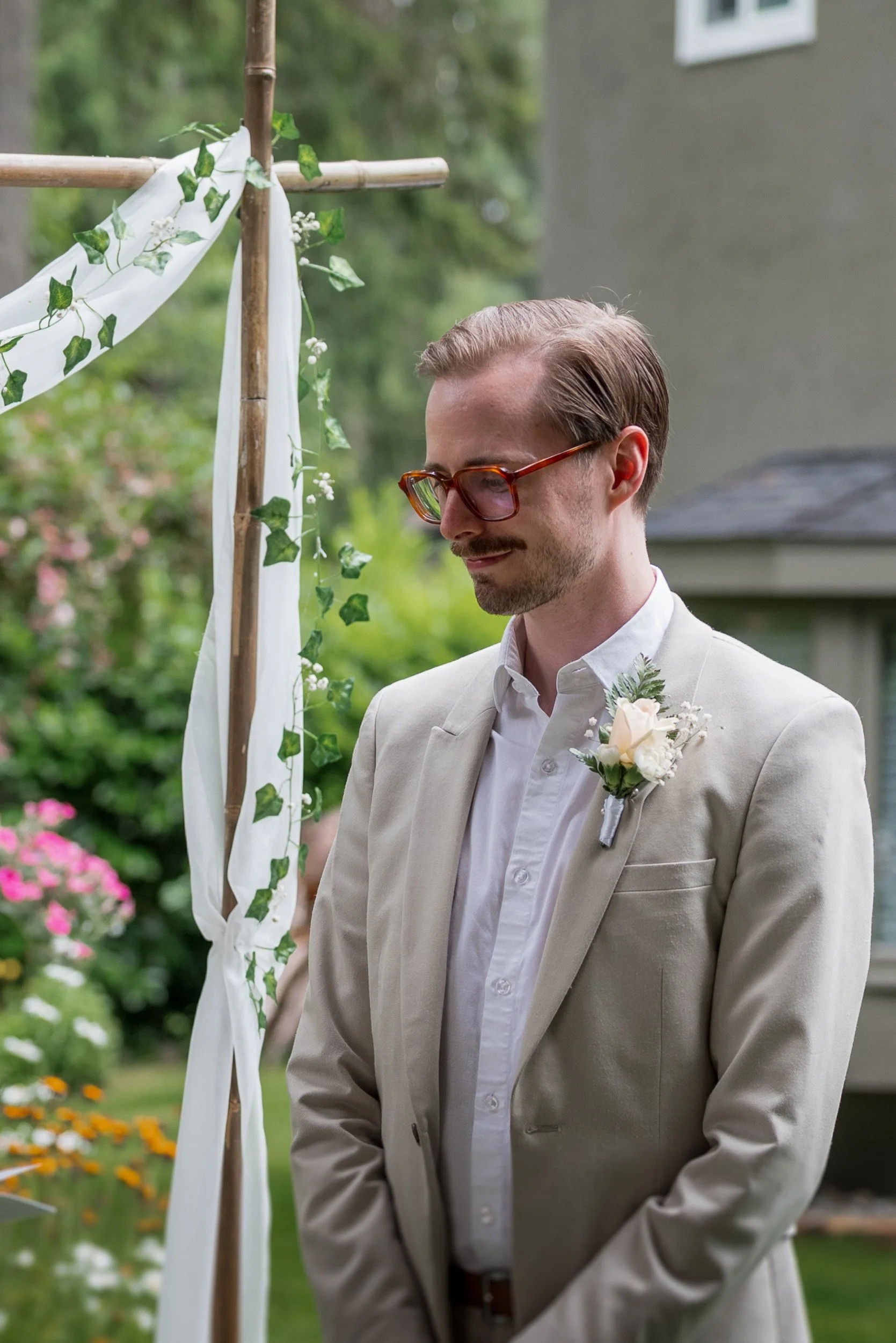 VancouverMicroWedding-0059.jpg