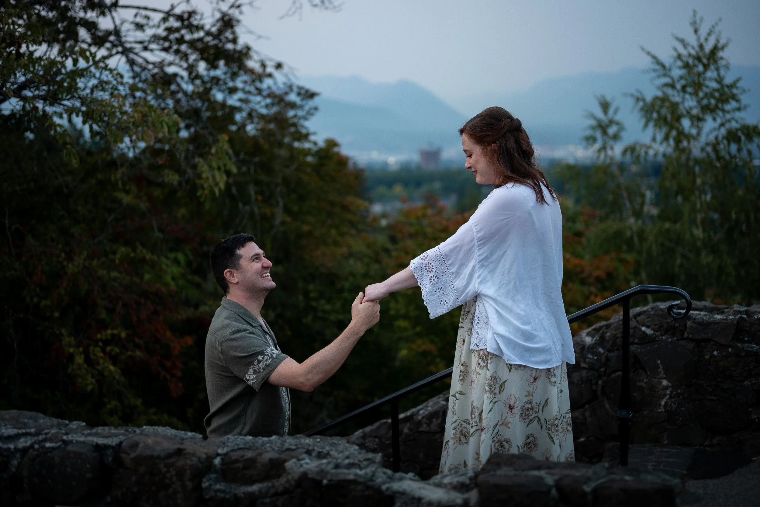 QueenElizabethPark_Engagement_Photographer-0093.jpg