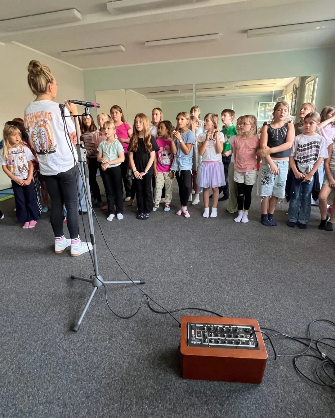 More than 40 kids&rsquo; voices from the choir of Grundschule Friedrich-List just became part of the Million Voices Project.

Two beautiful mantras, &ldquo;Danke f&uuml;r das Licht in dir&rdquo; and &ldquo;We Are The Ocean,&rdquo; were recorded with 