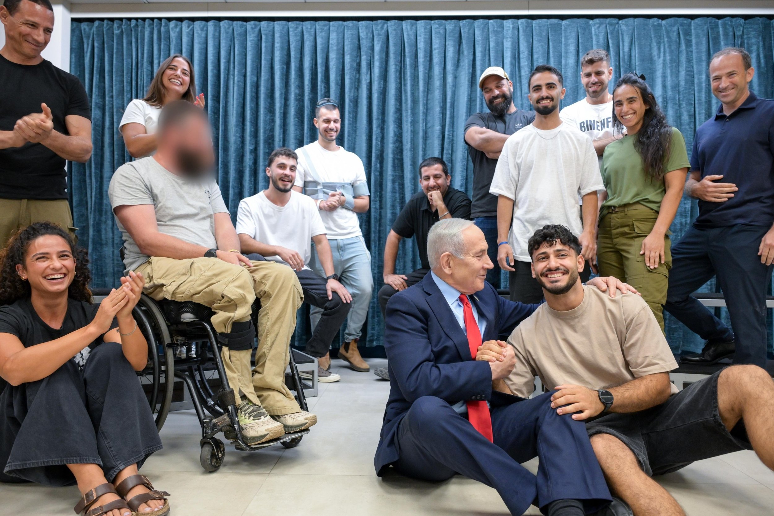 PM Netanyahu meets with reservists