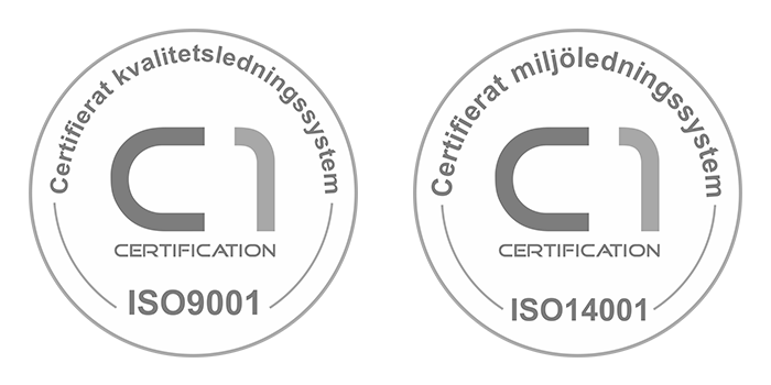 Två certifieringsmärken för kvalitets- och miljöledningssystem, ISO 9001 och ISO 14001, med svenska beskrivningar.