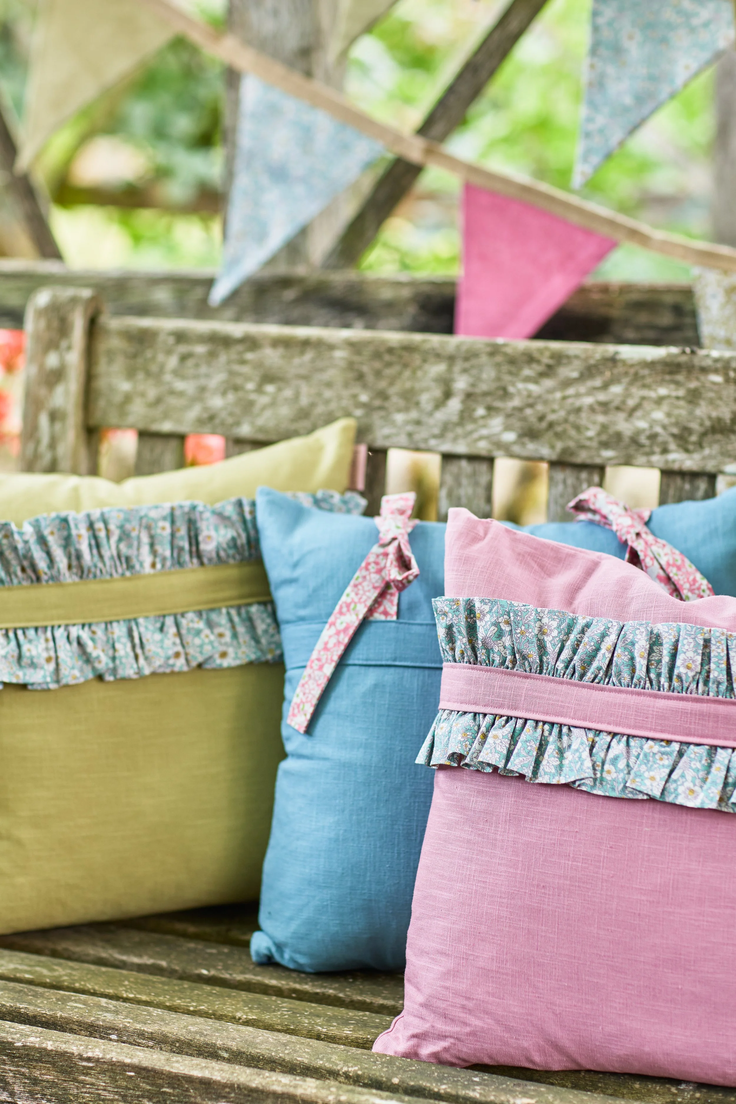 Cushions detail 1.jpg