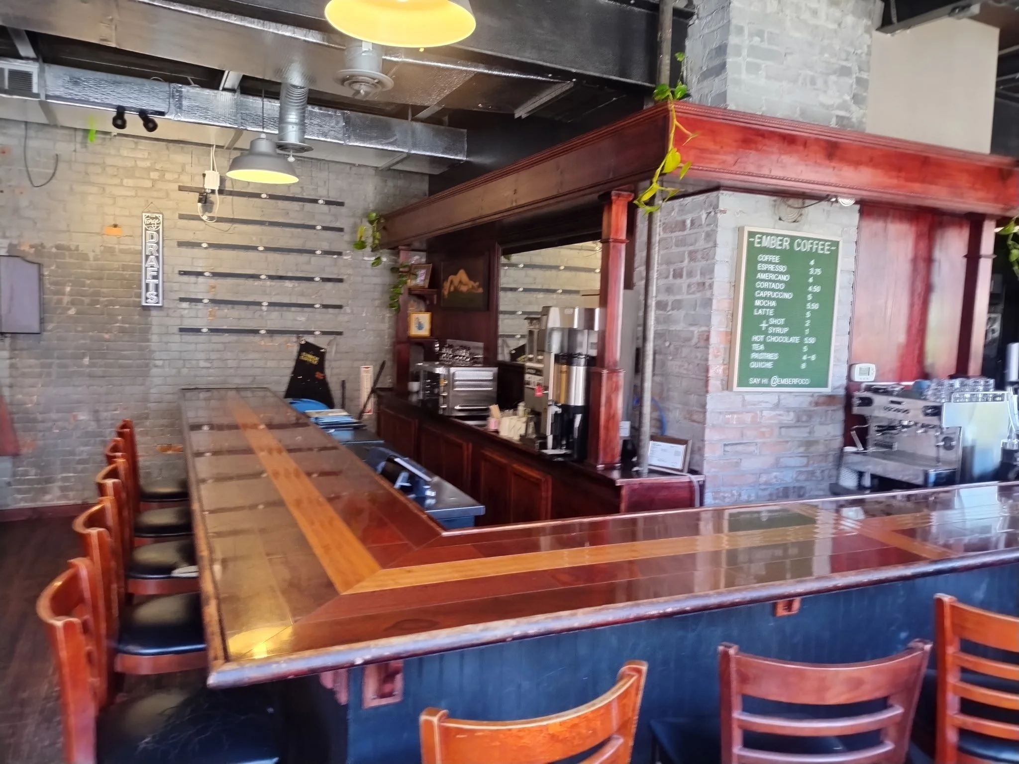 Interior - Bar.JPG