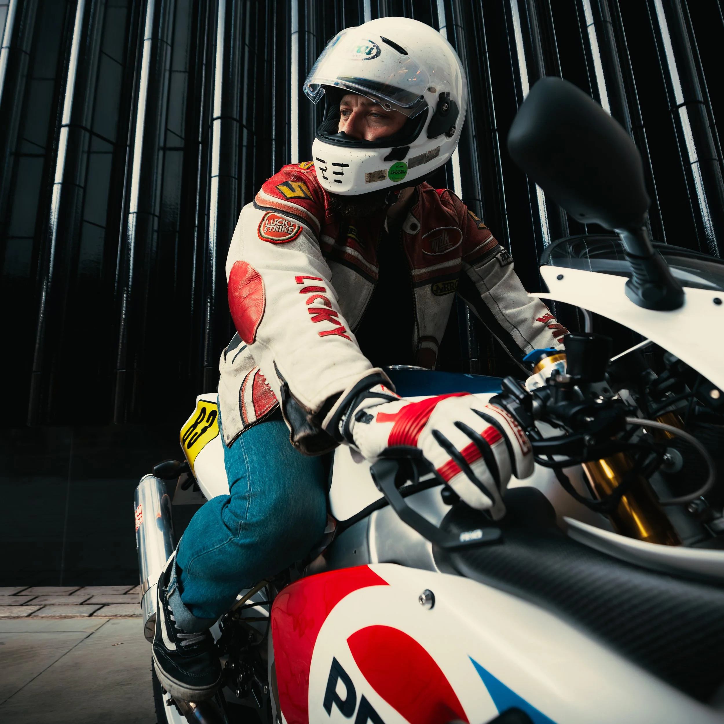 DER CYCLONE: HAXCHMOTOS MODERNE LANGWEILEN-IKONE
