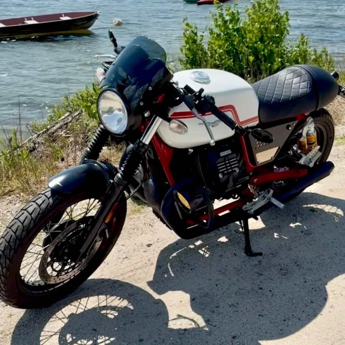 HARMONY IN MOTION: WES’ MOTO GUZZI V7 III RACER
