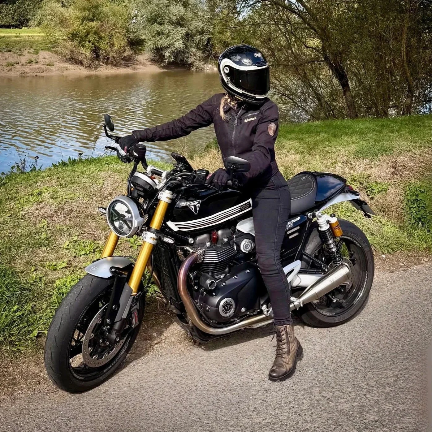 DESIGN, DETAIL &amp; THE OPEN ROAD: LAURA’S TRIUMPH SPEED TWIN 1200 RS