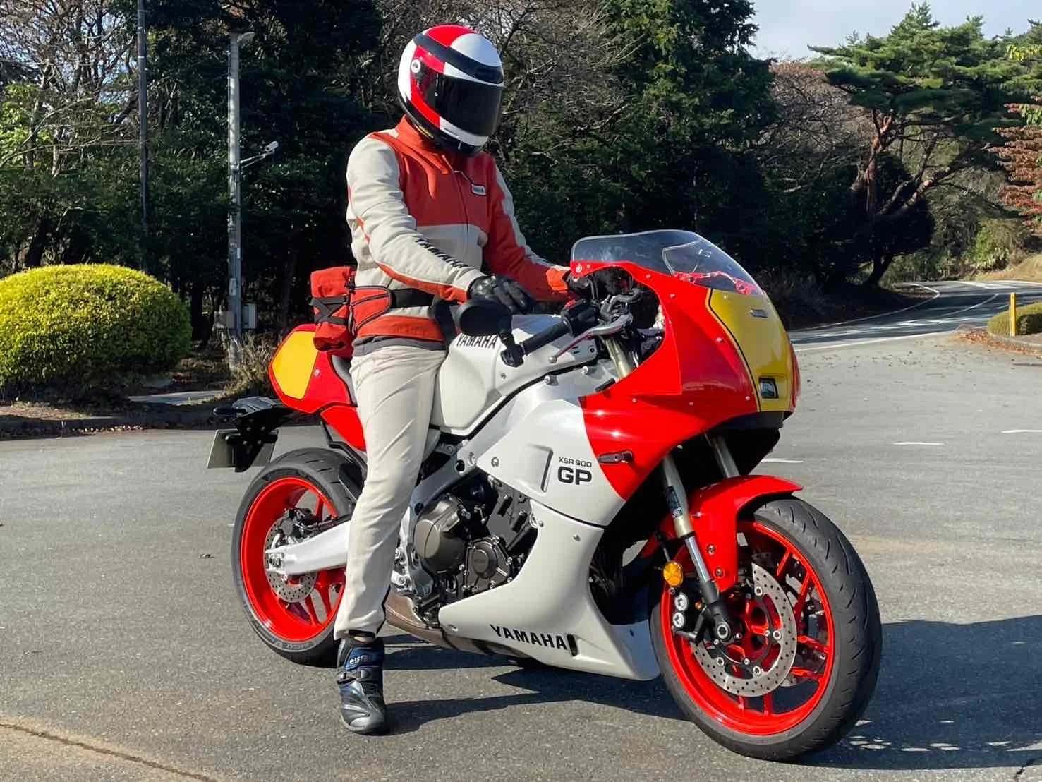 RYO, YAMAHA XSR900GP AND THE MOUNT FUJI
